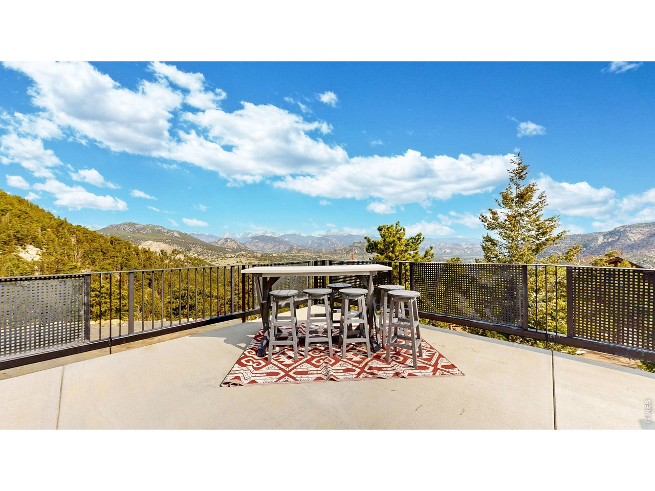 1440 Hummingbird Dr