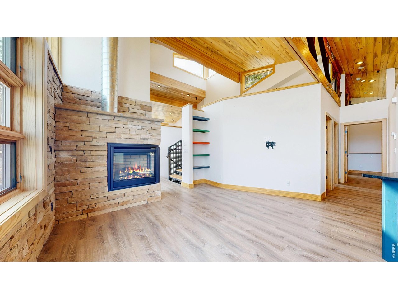 1440 Hummingbird Dr