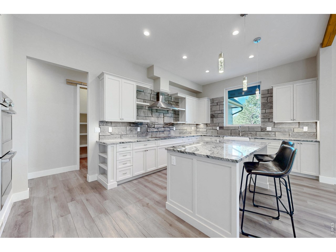 1299 Devils Gulch Rd