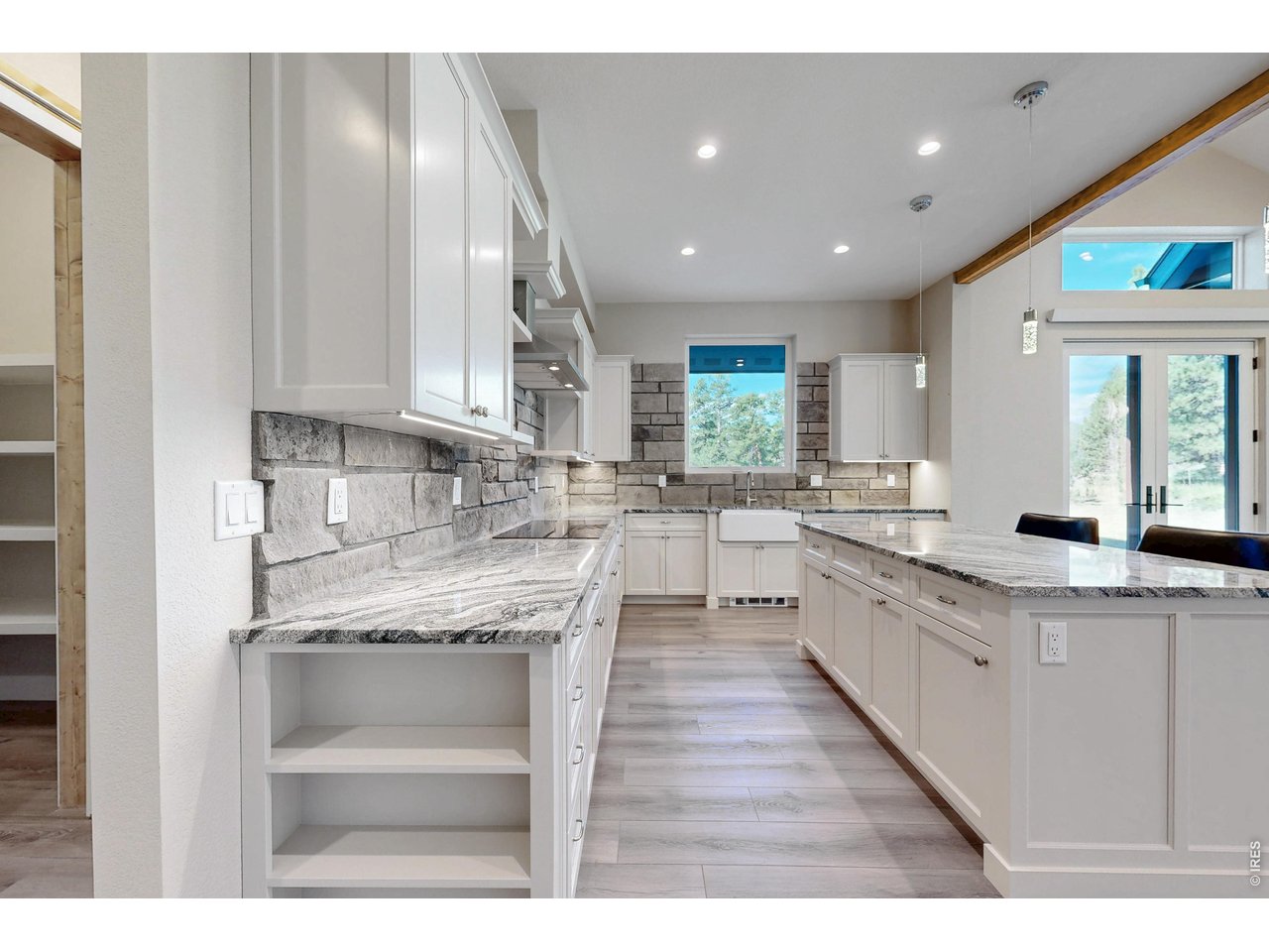 1299 Devils Gulch Rd