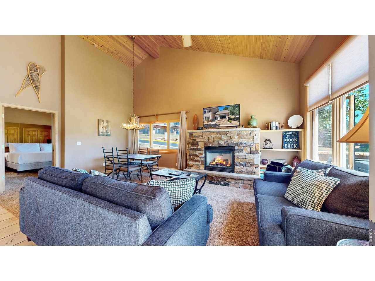 349 Overlook Ct