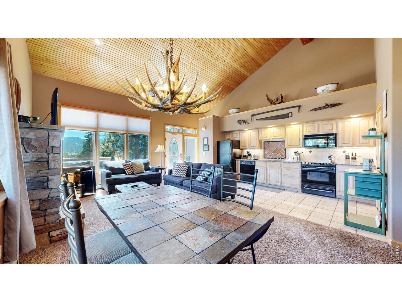 349 Overlook Ct