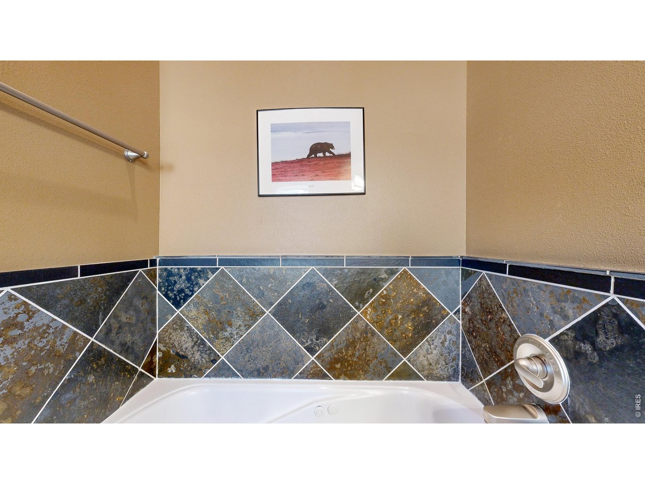 349 Overlook Ct