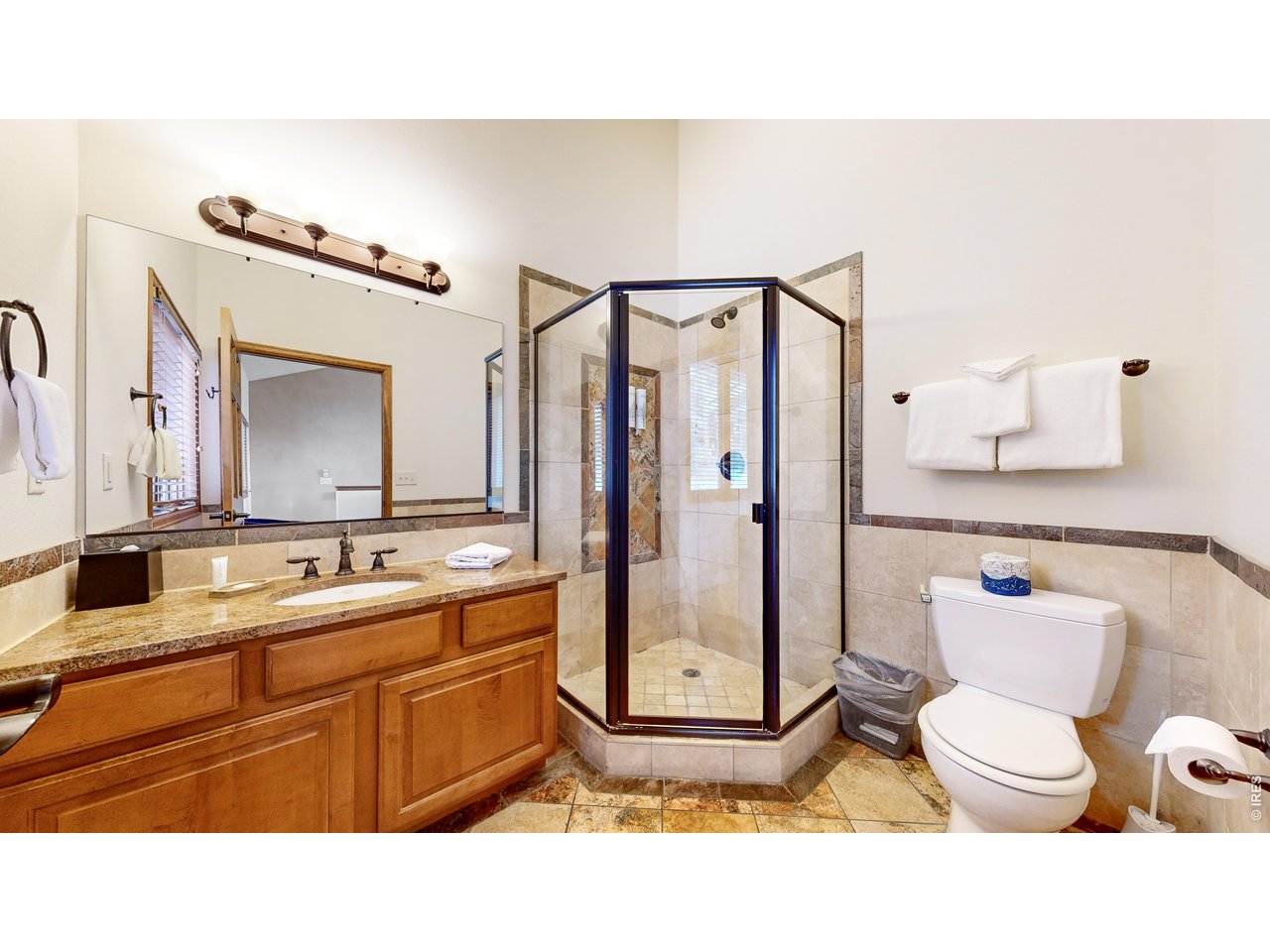 325 Overlook Ct