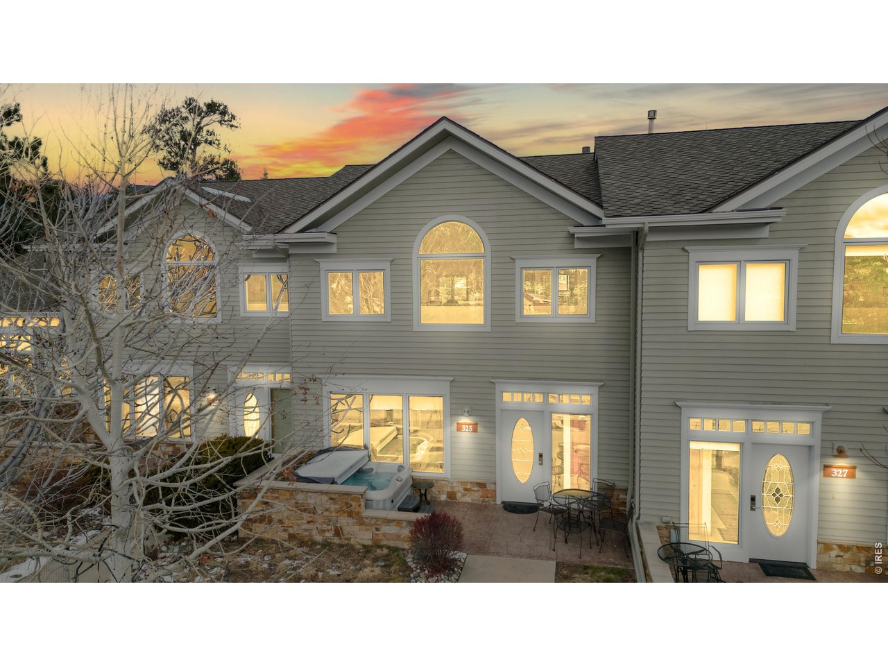 325 Overlook Ct