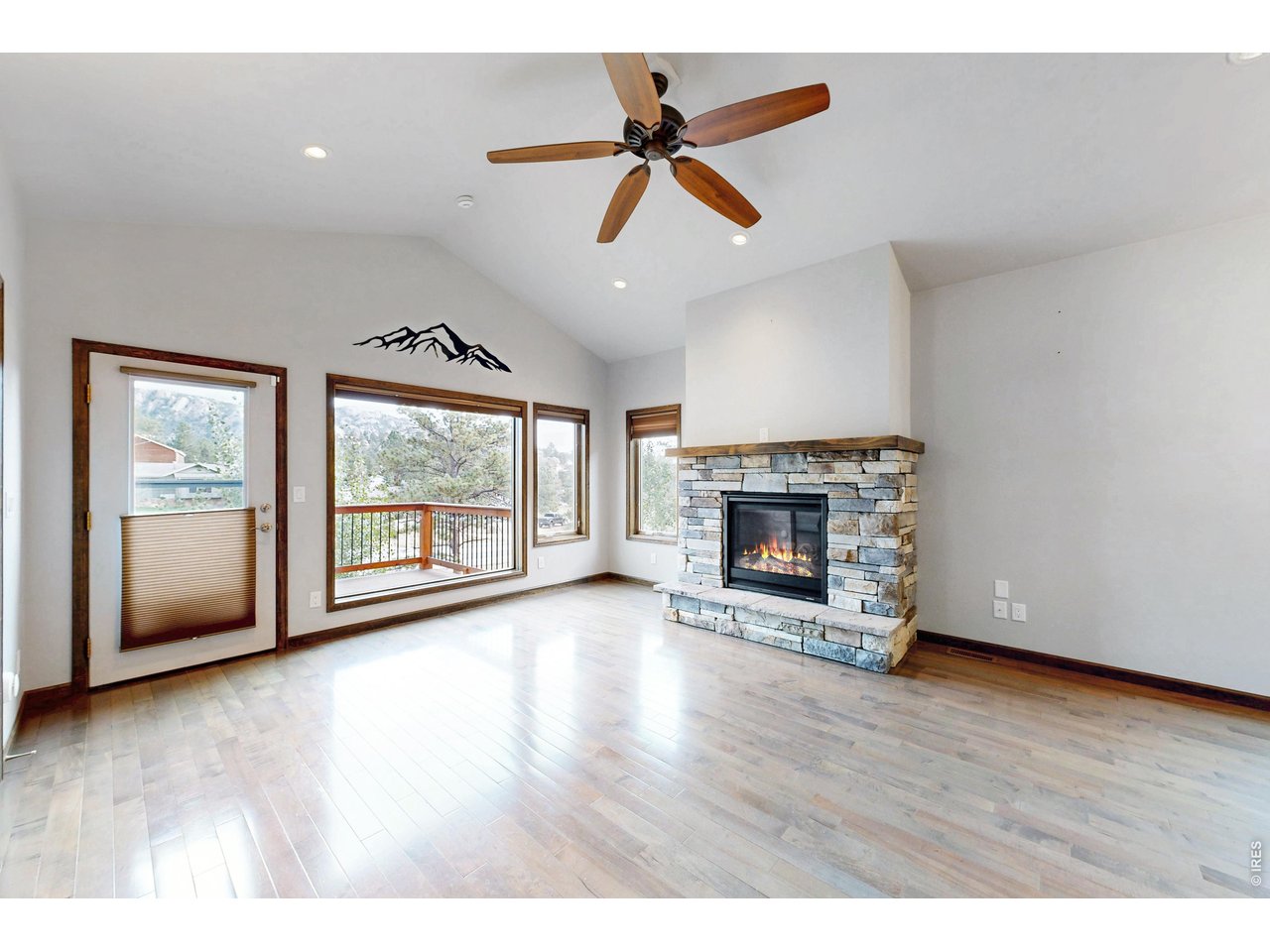 151 Willowstone Dr