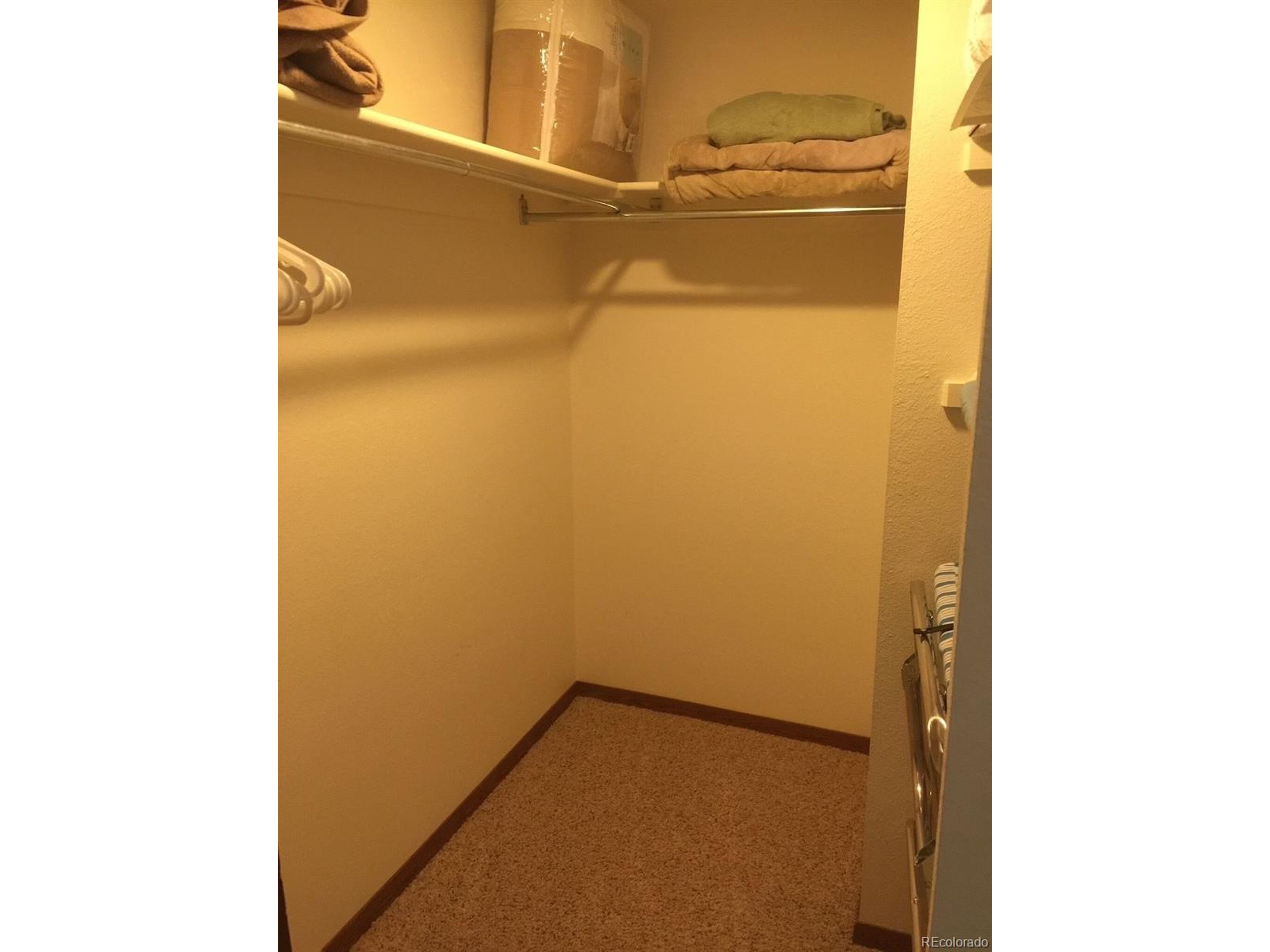 1155 S Saint Vrain Ave