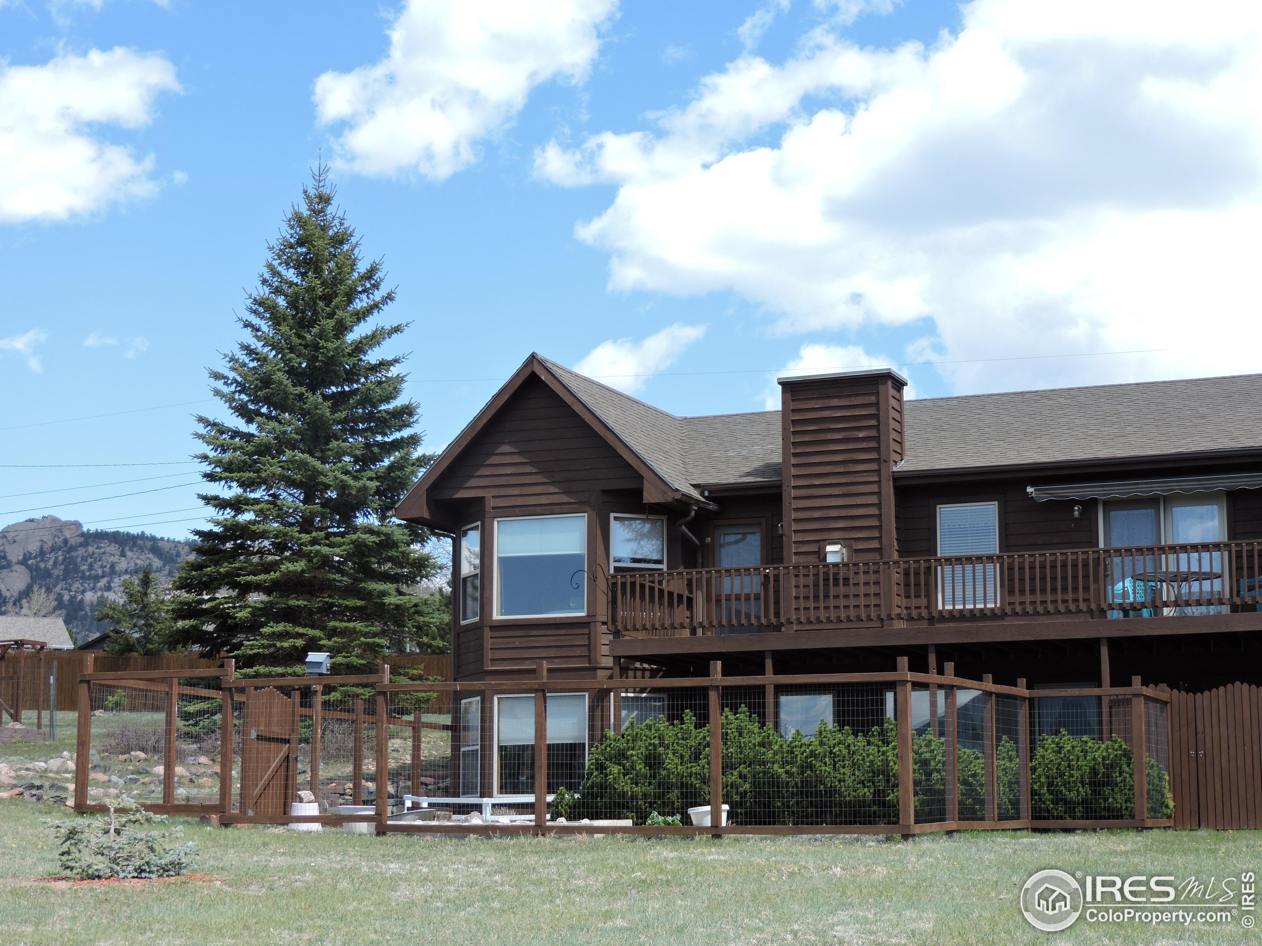 610 Lone Pine Dr