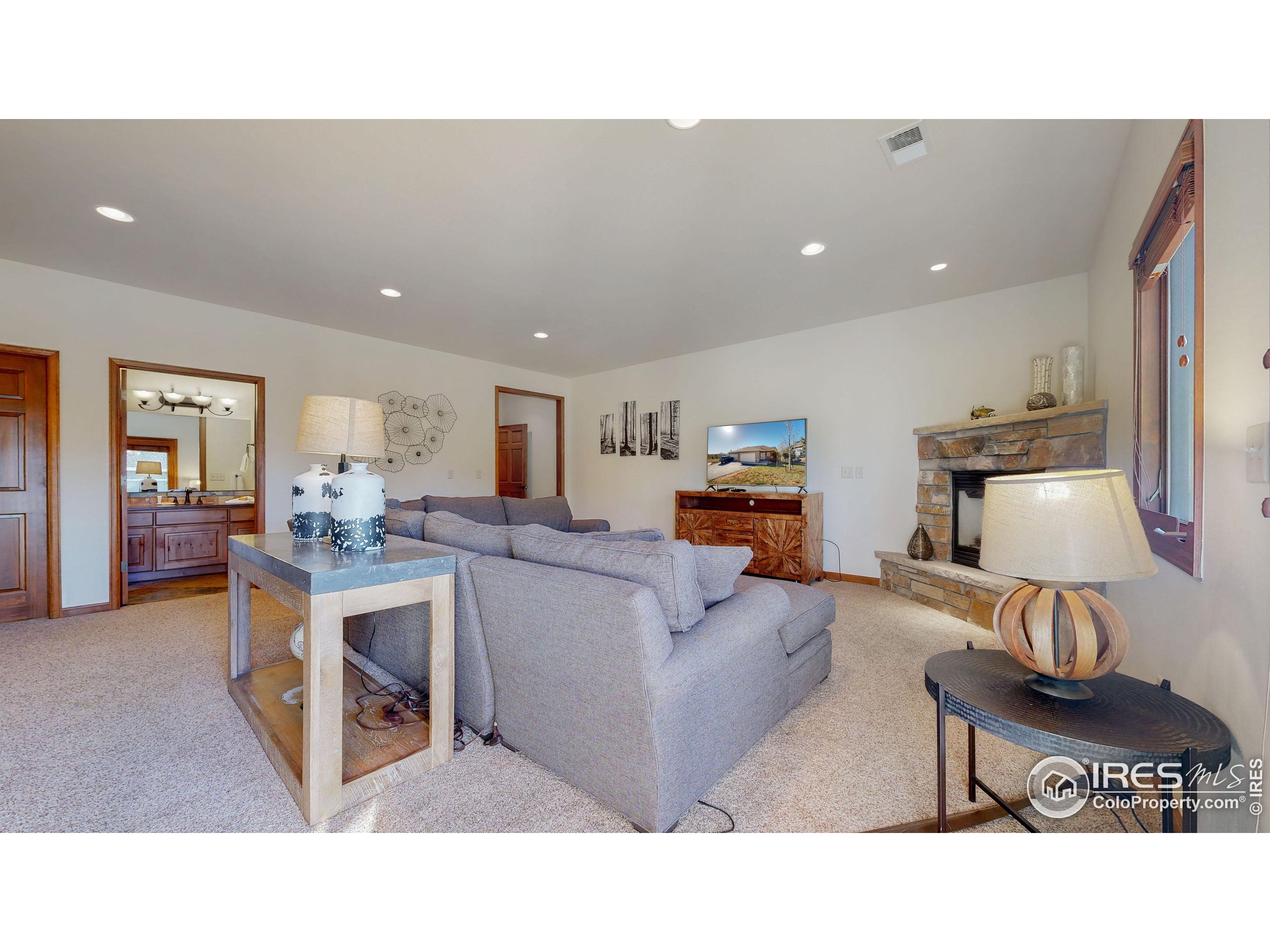 326 Overlook Ct
