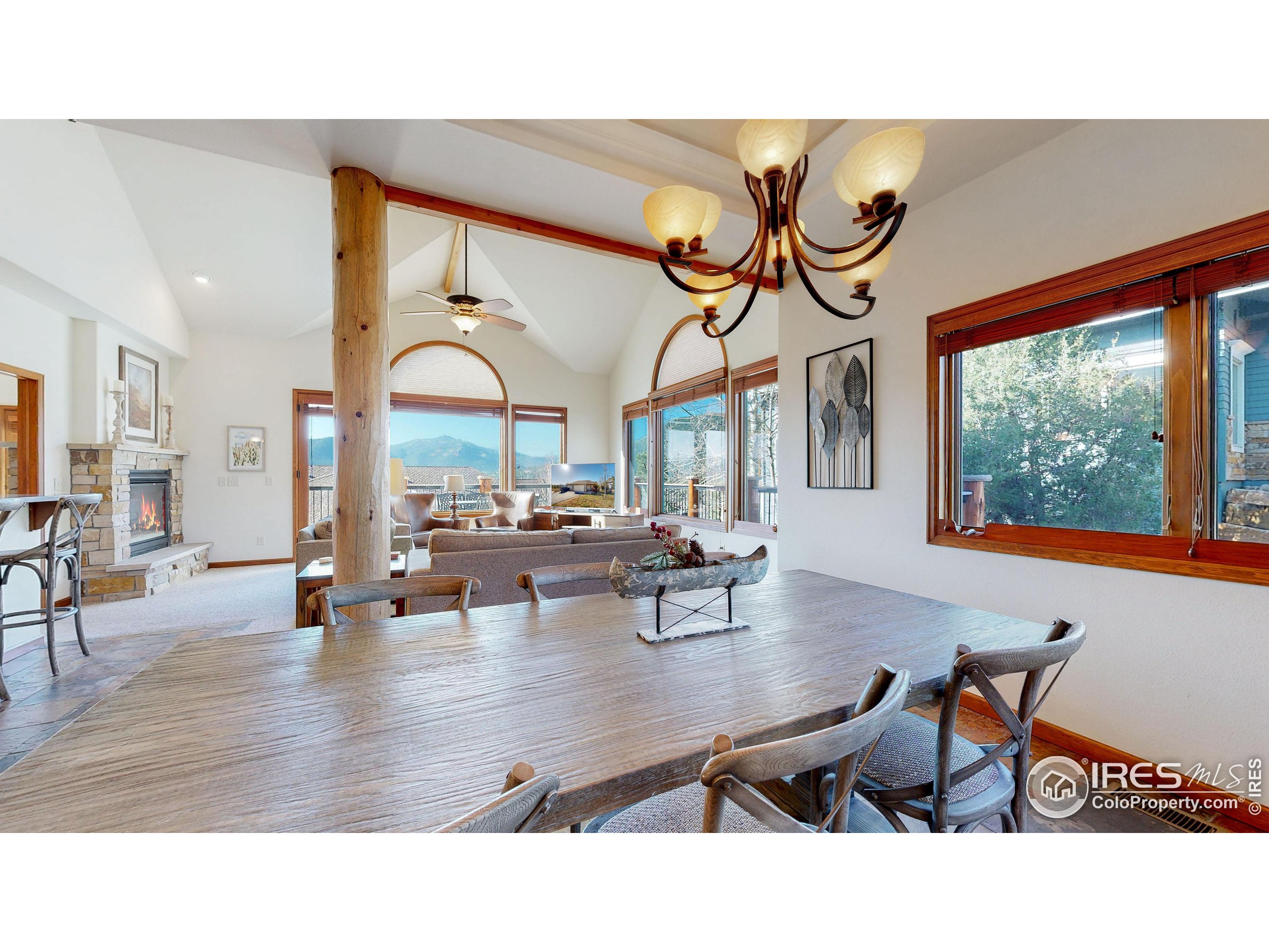 326 Overlook Ct