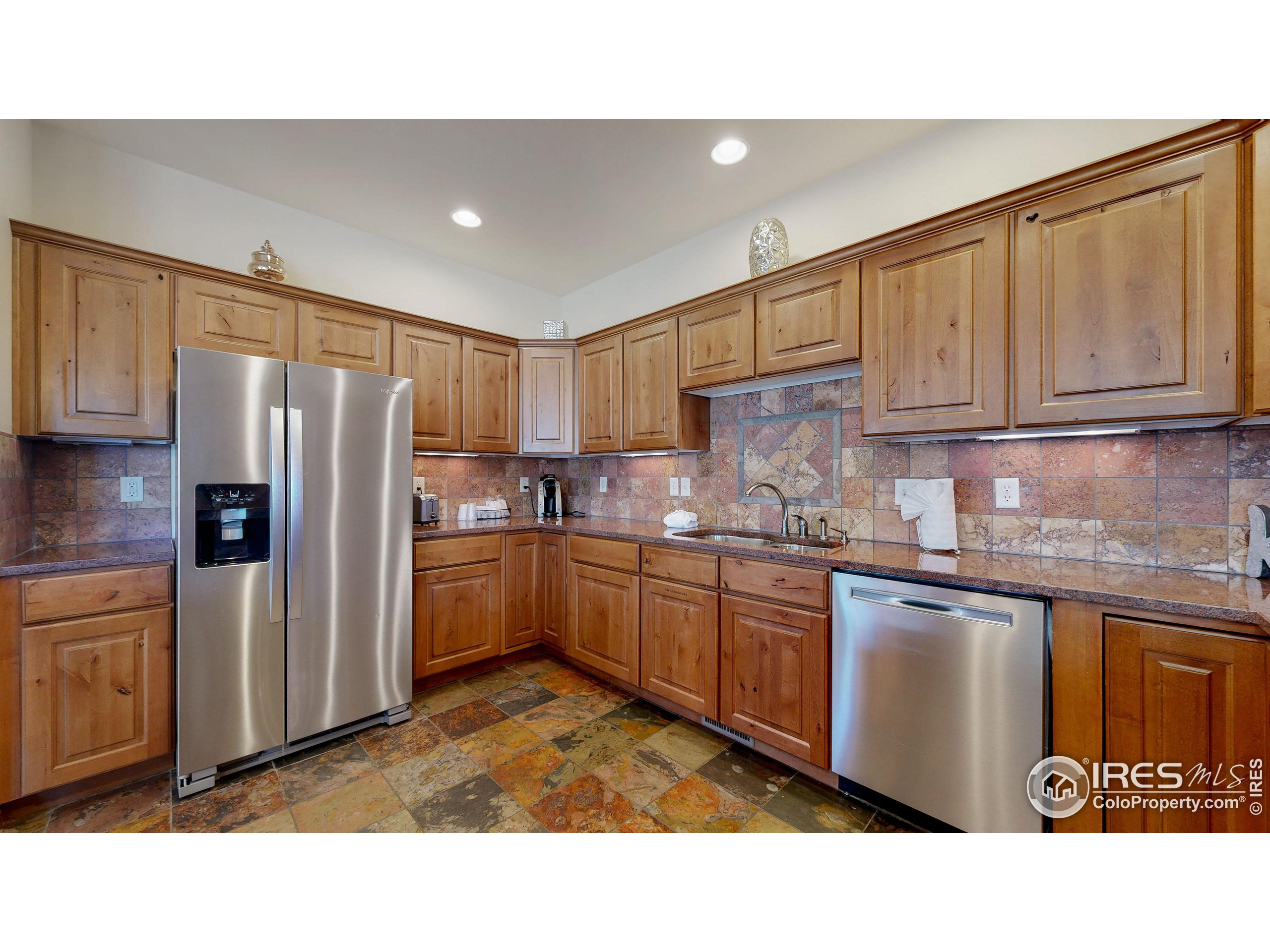 326 Overlook Ct