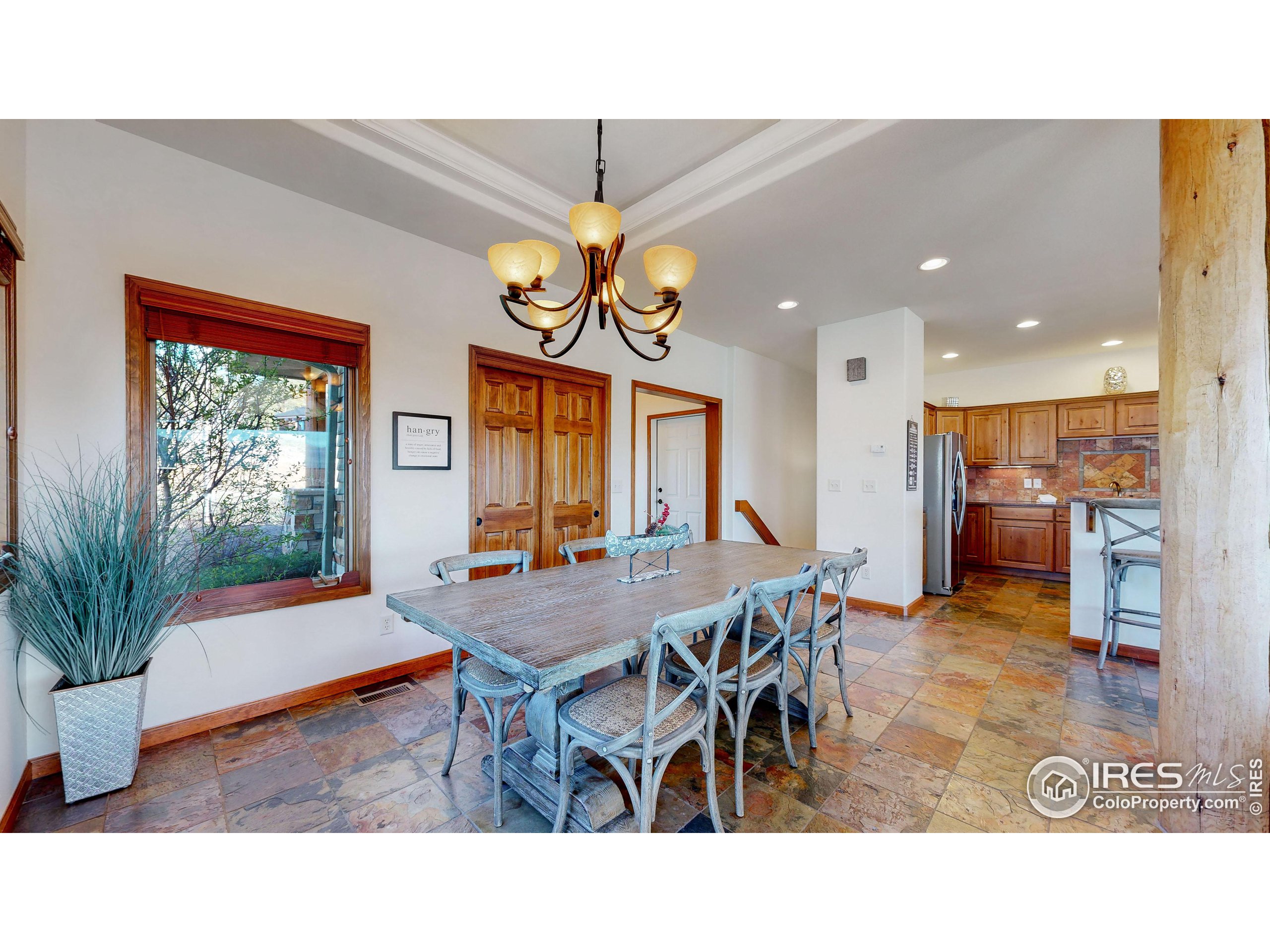 326 Overlook Ct