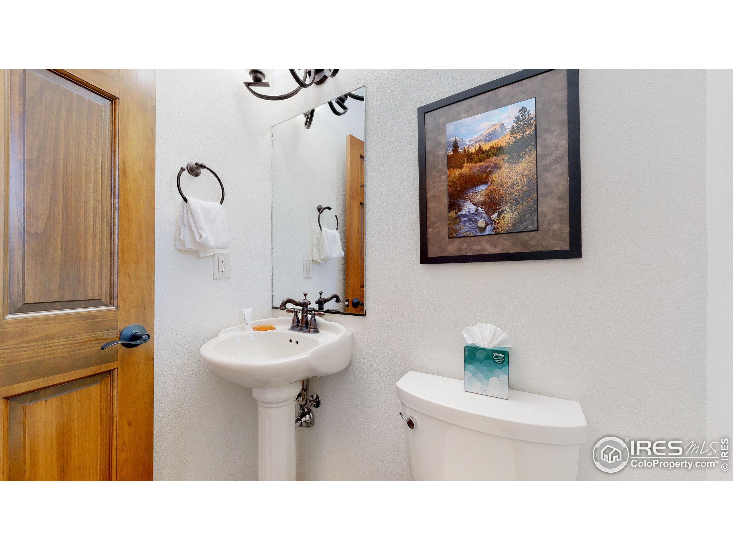 326 Overlook Ct