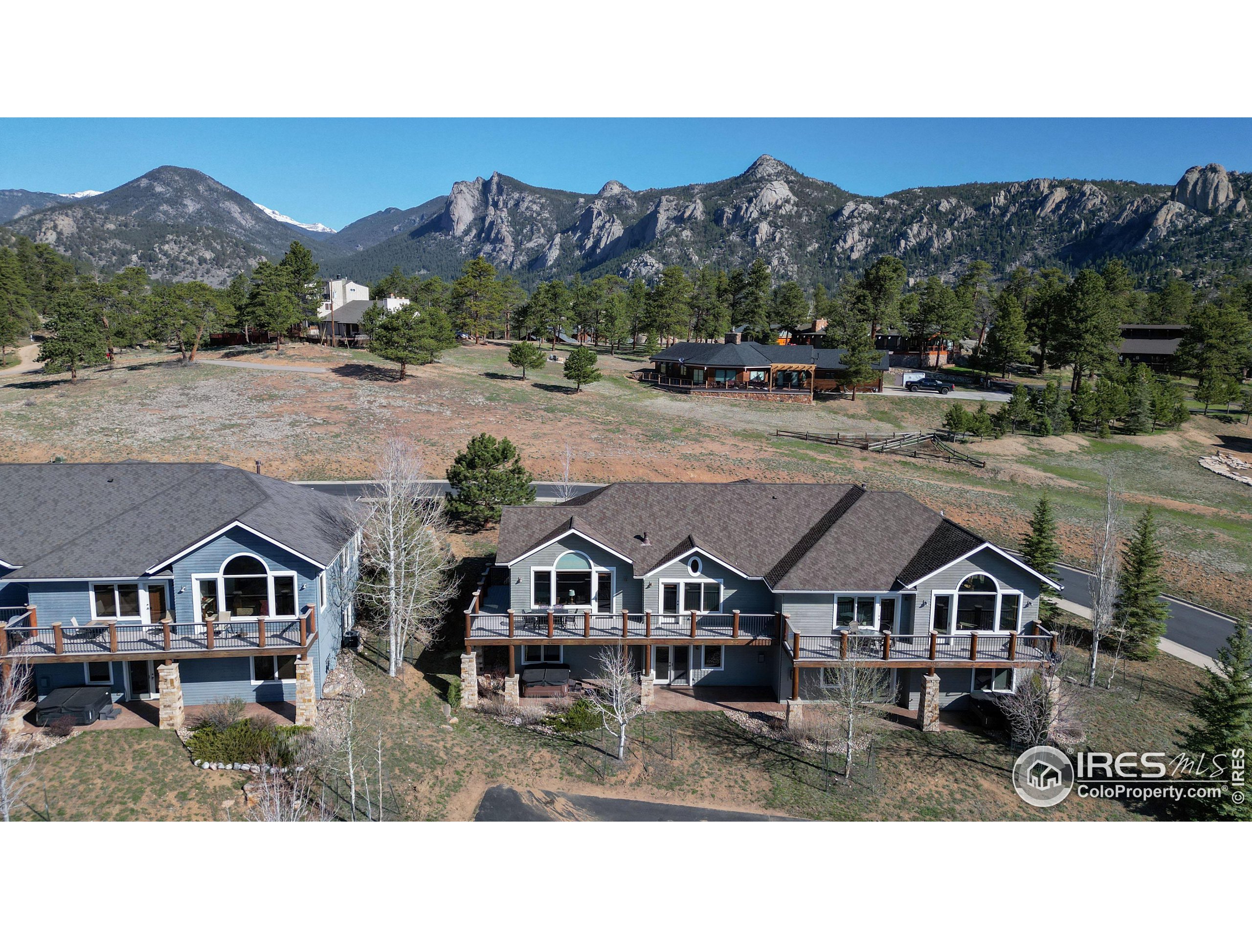 326 Overlook Ct