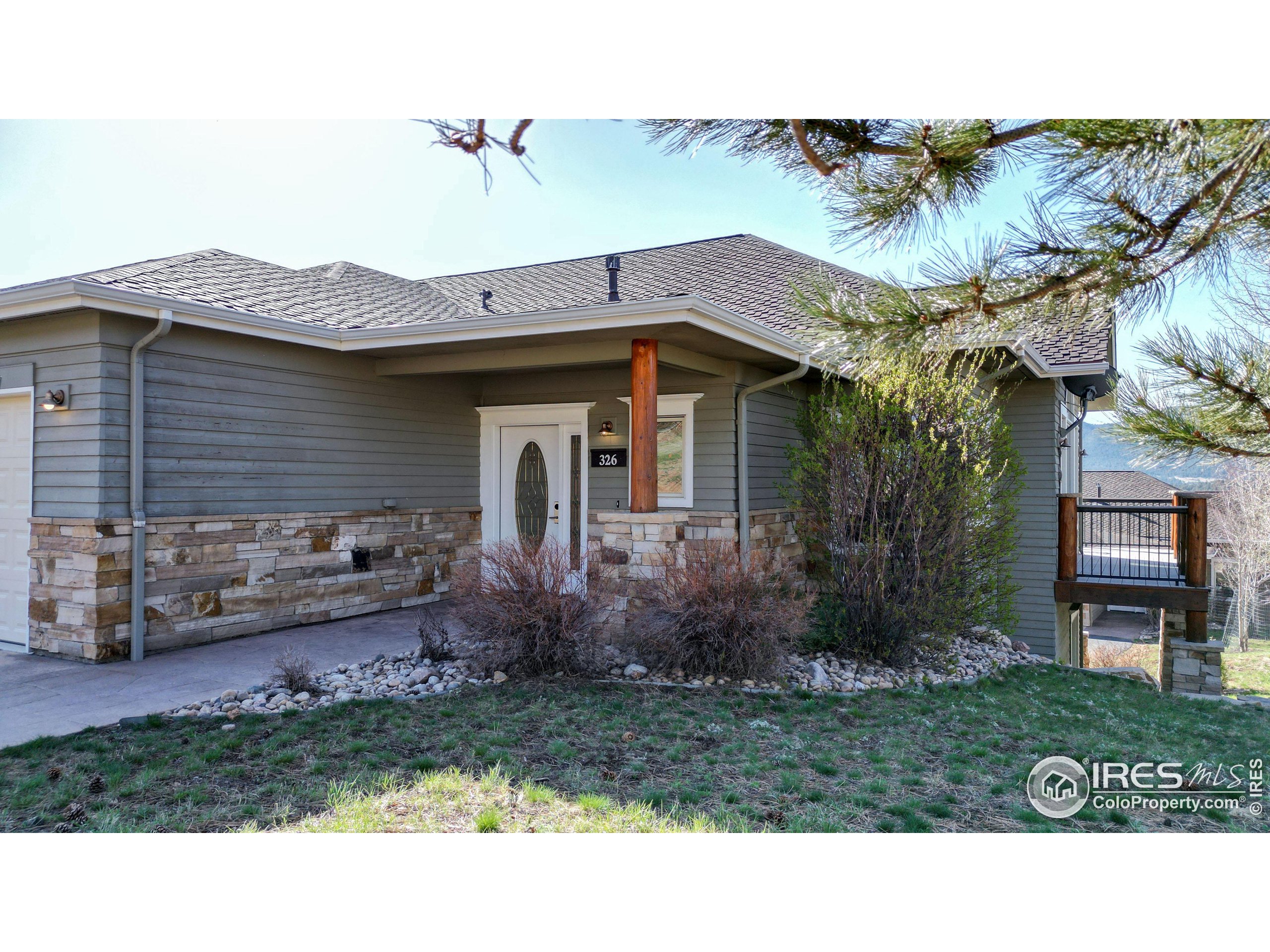 326 Overlook Ct