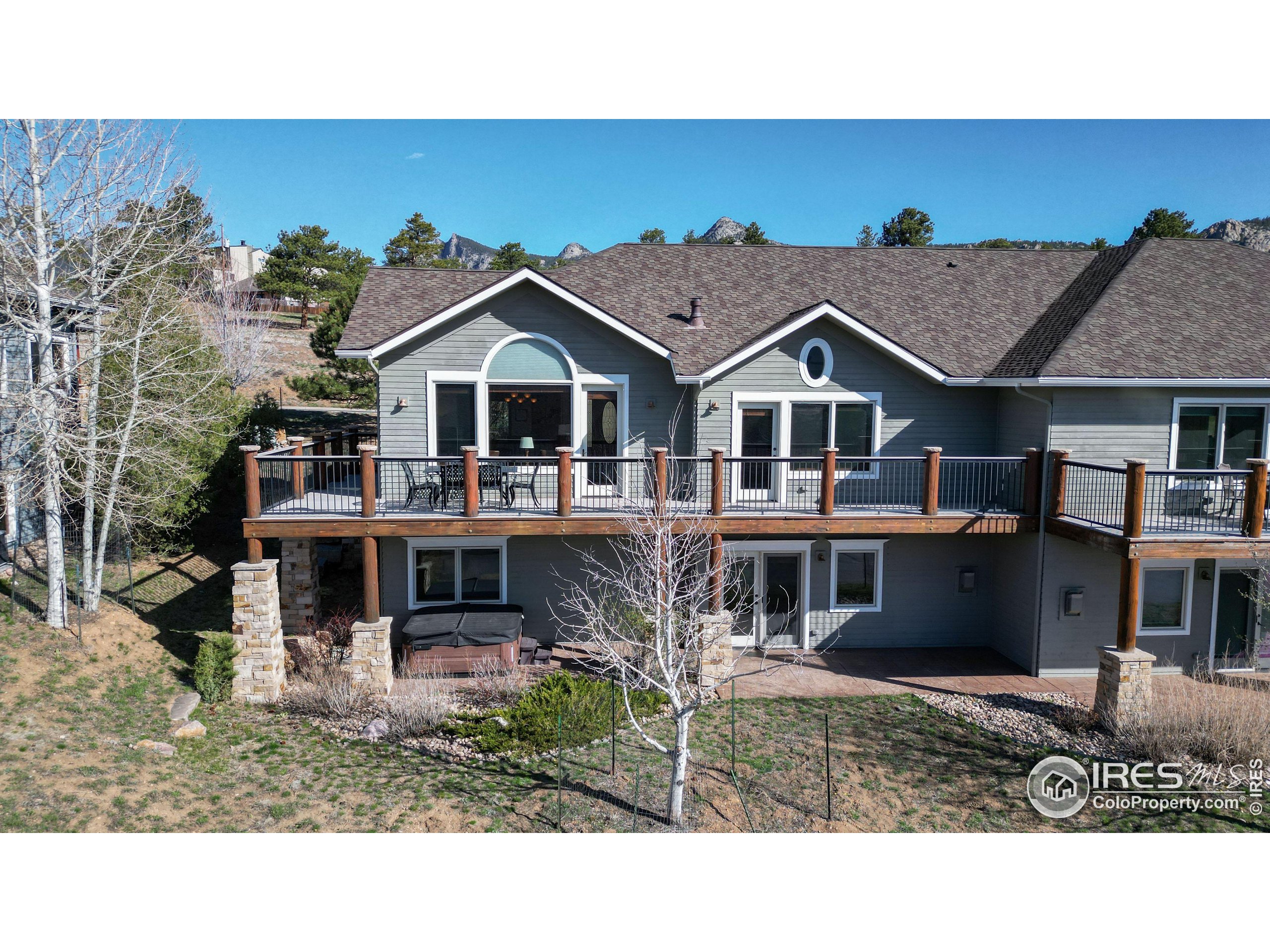 326 Overlook Ct