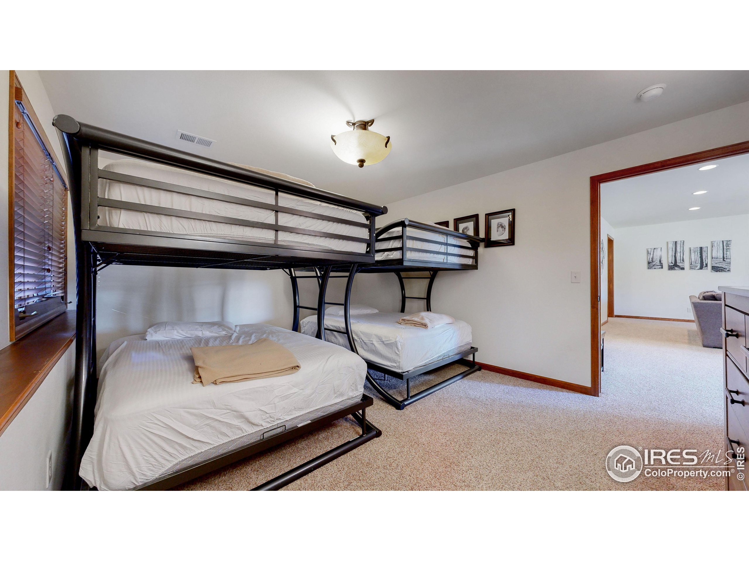 326 Overlook Ct