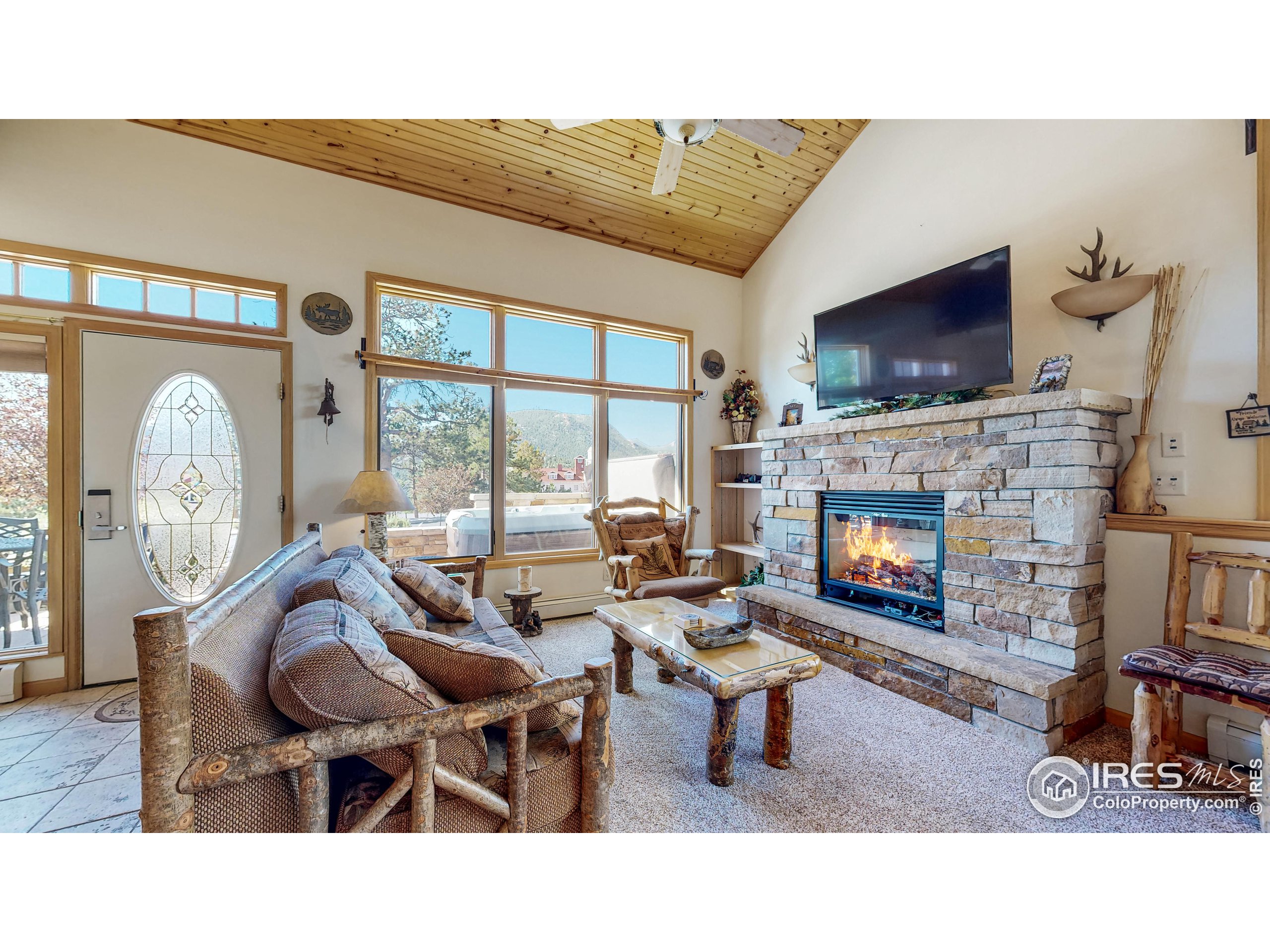 311 Overlook Ln