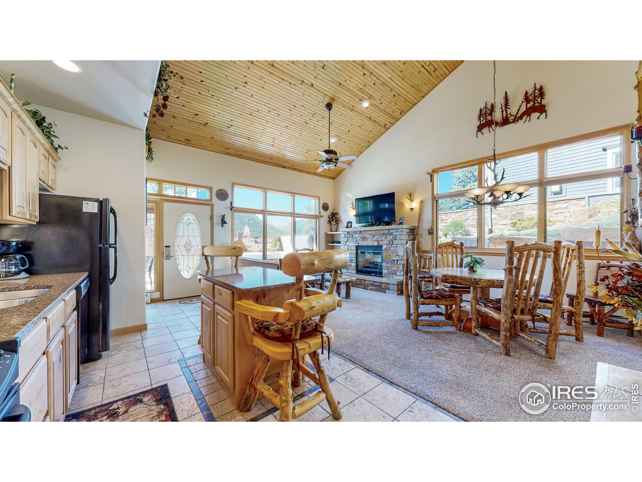 311 Overlook Ln