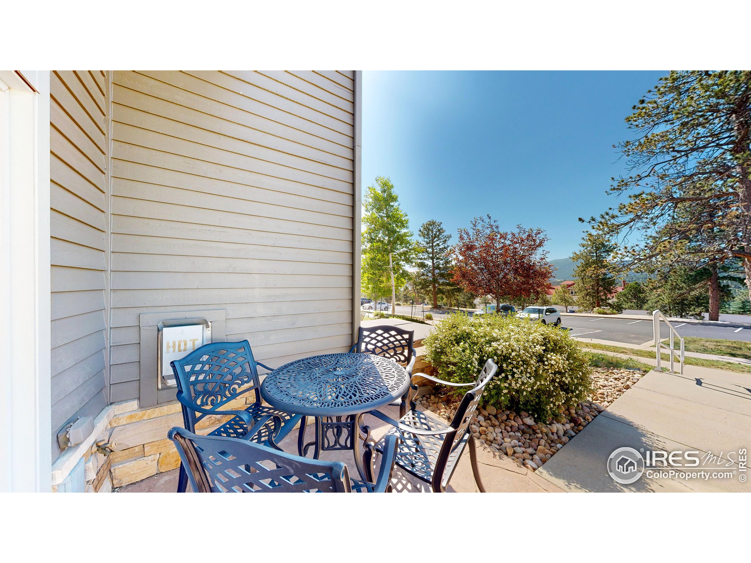 311 Overlook Ln