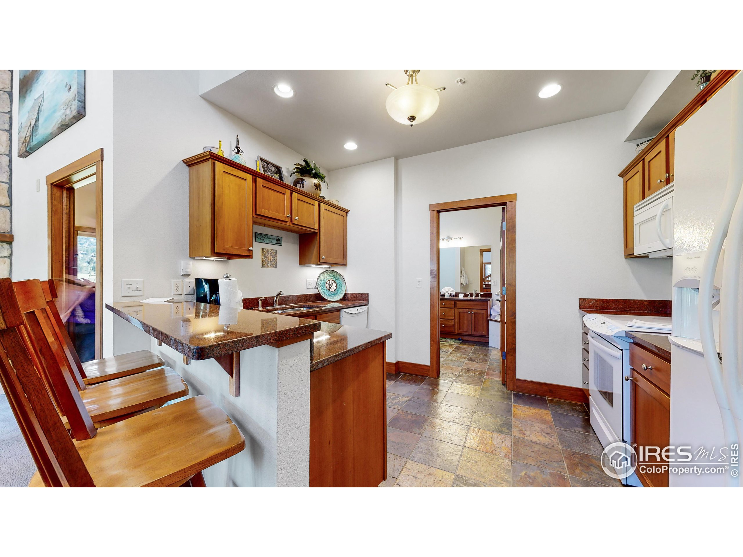 221 Twin Owls Ln