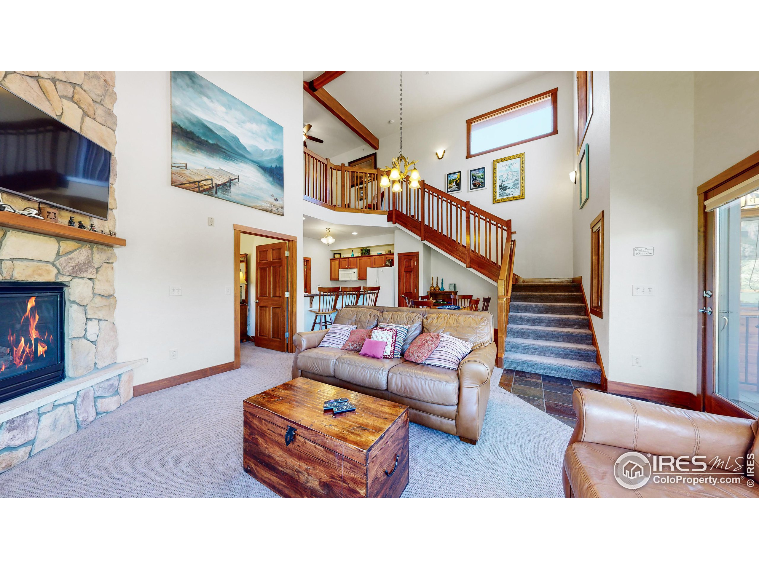 221 Twin Owls Ln