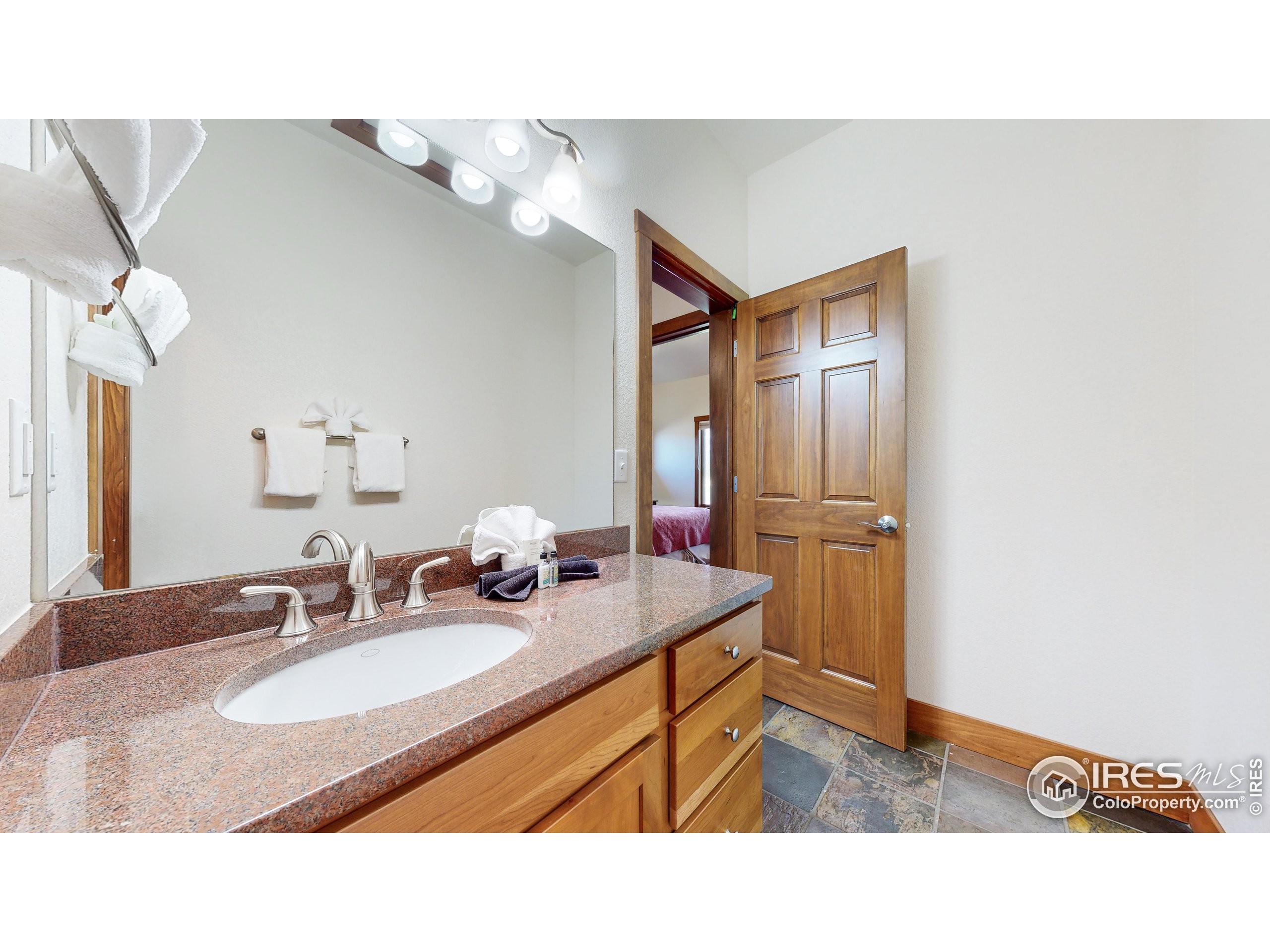 221 Twin Owls Ln