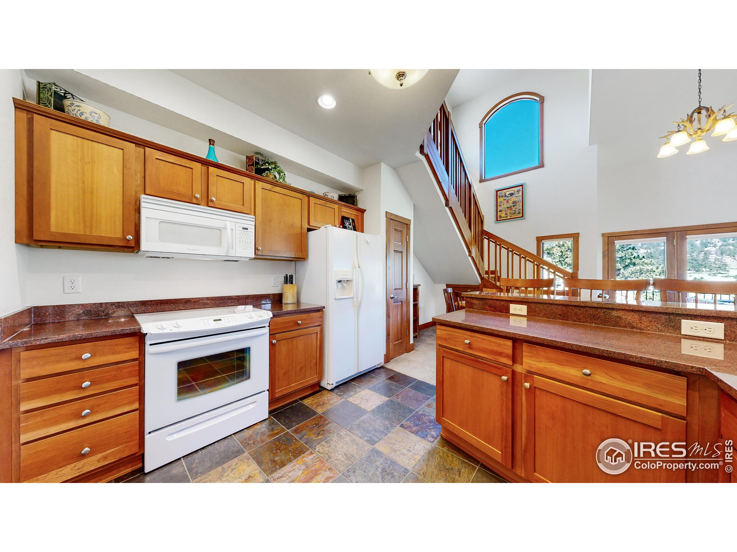221 Twin Owls Ln