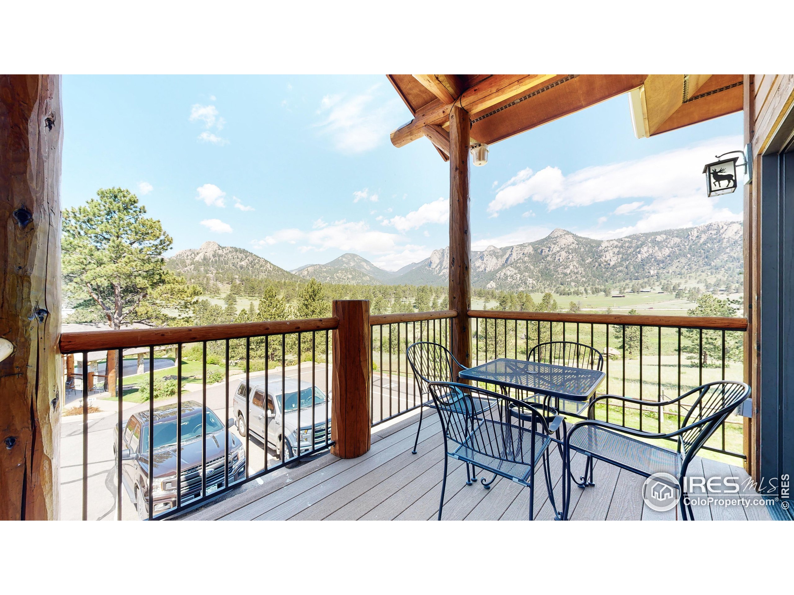 221 Twin Owls Ln