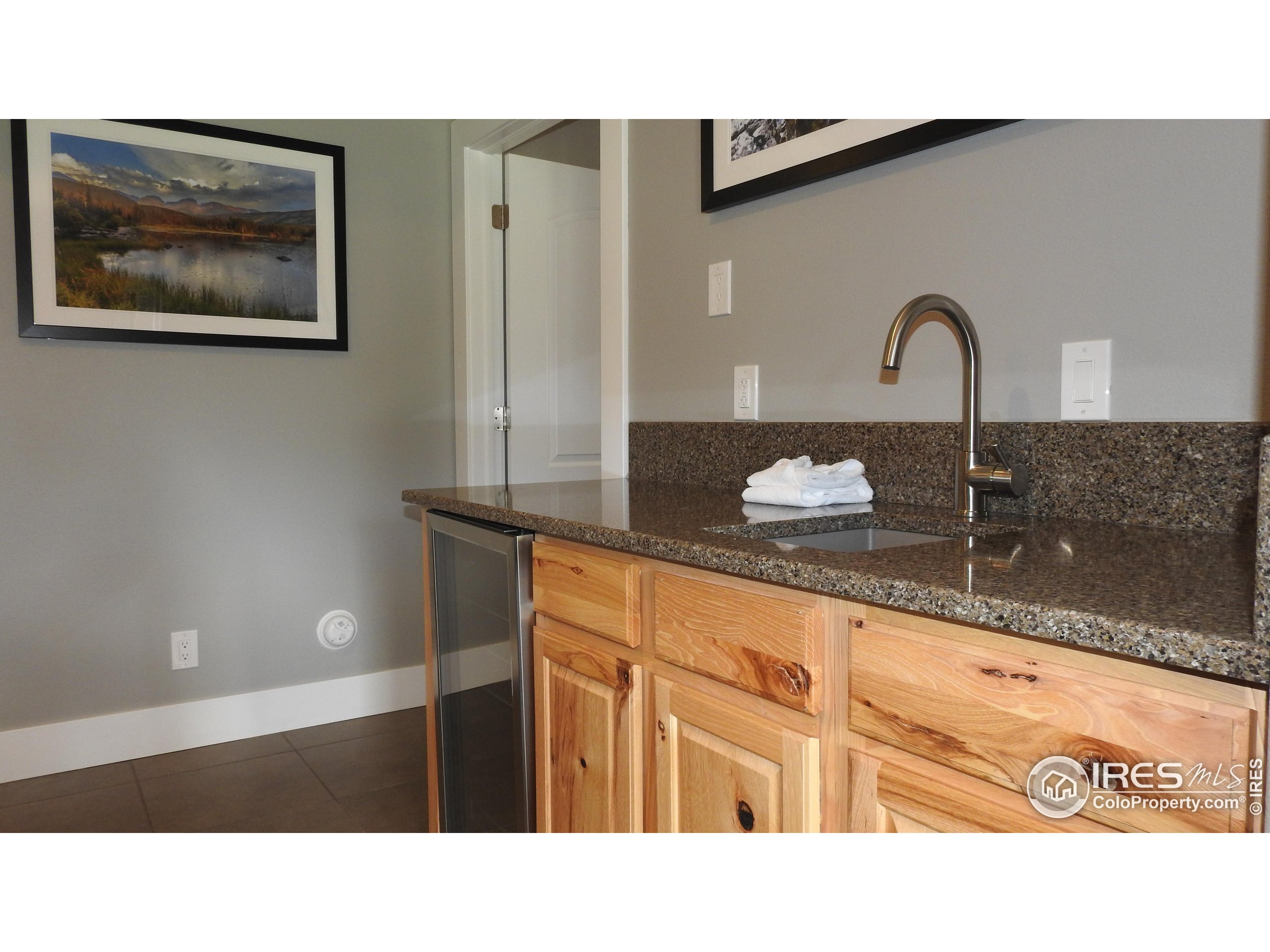 408 Overlook Ct