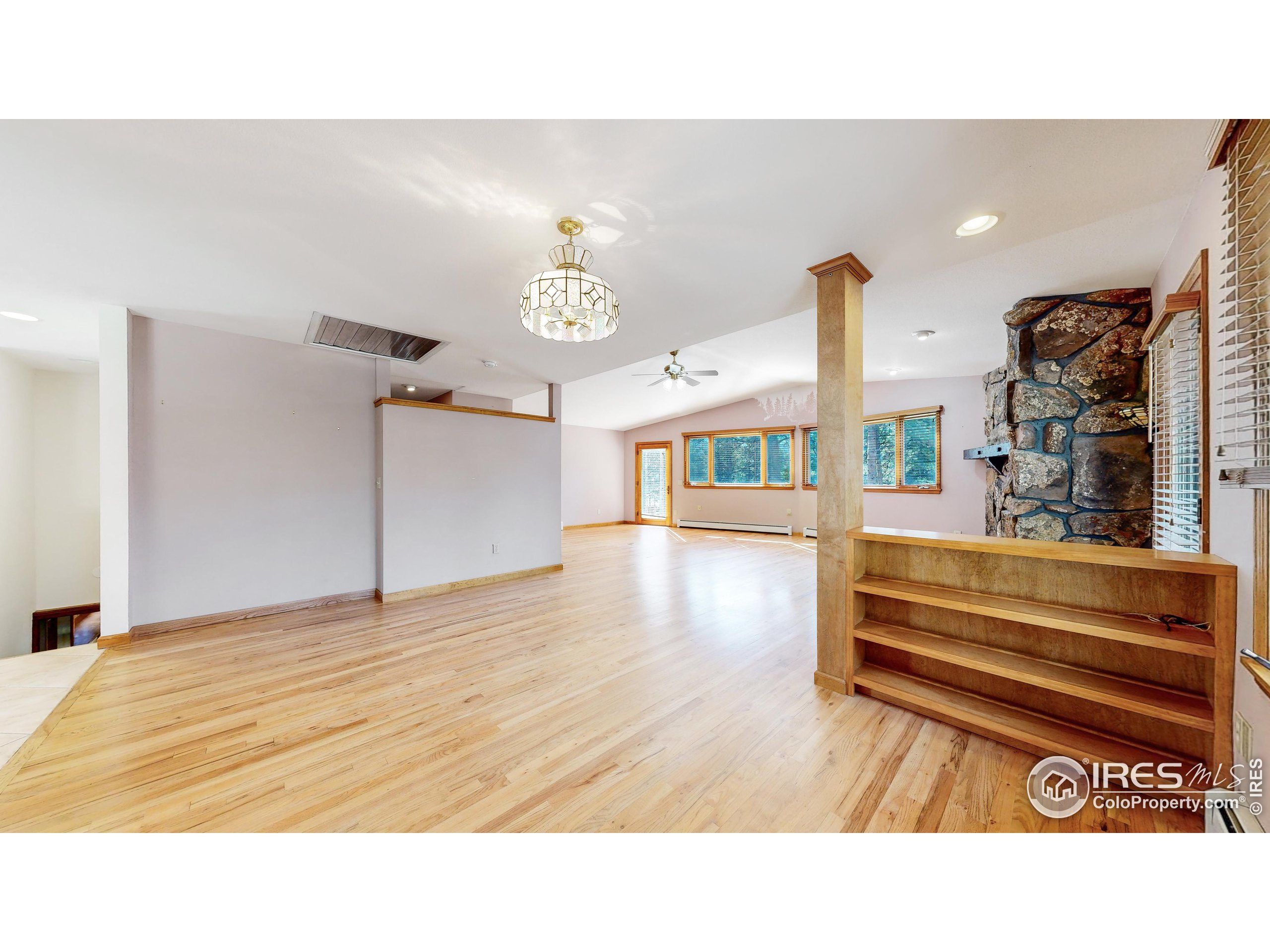 1710 Twin Dr