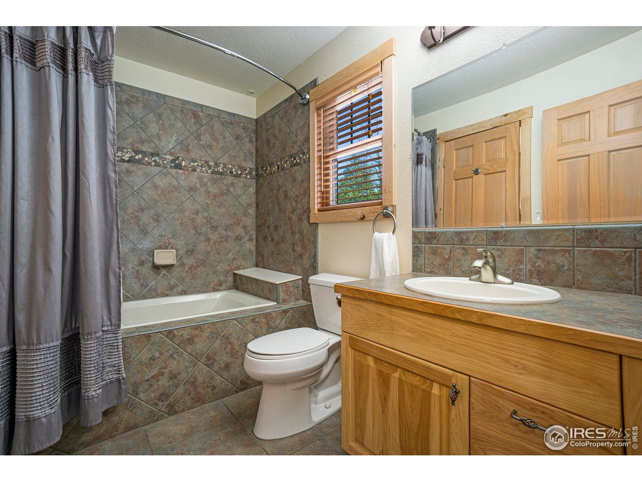 1875 Sketch Box Ln 3