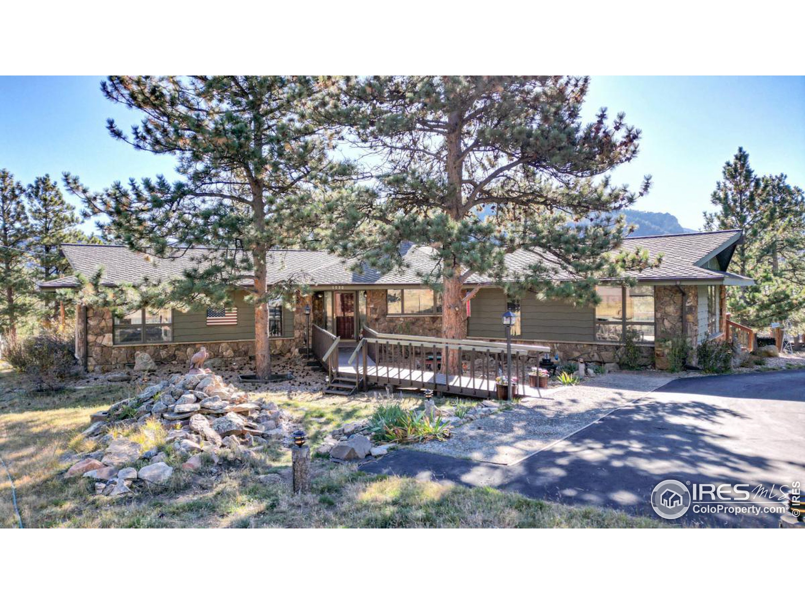 1530 Sunny Mead Ln