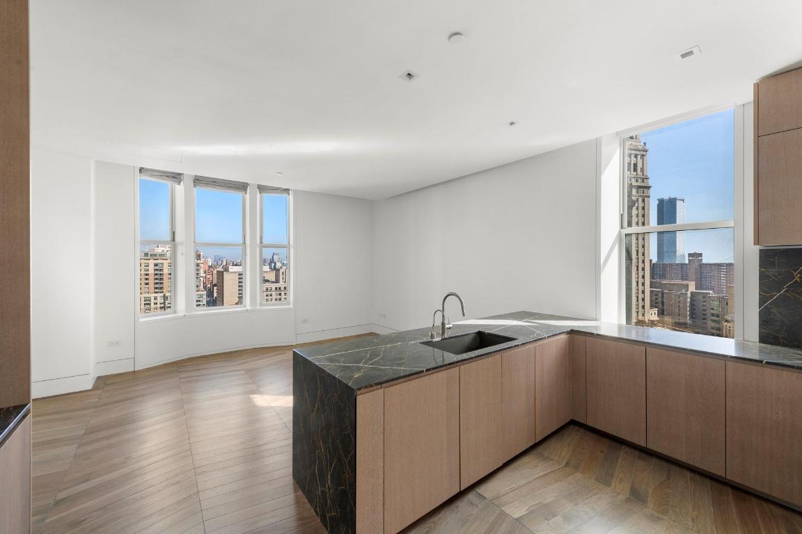 49 CHAMBERS Street 16H