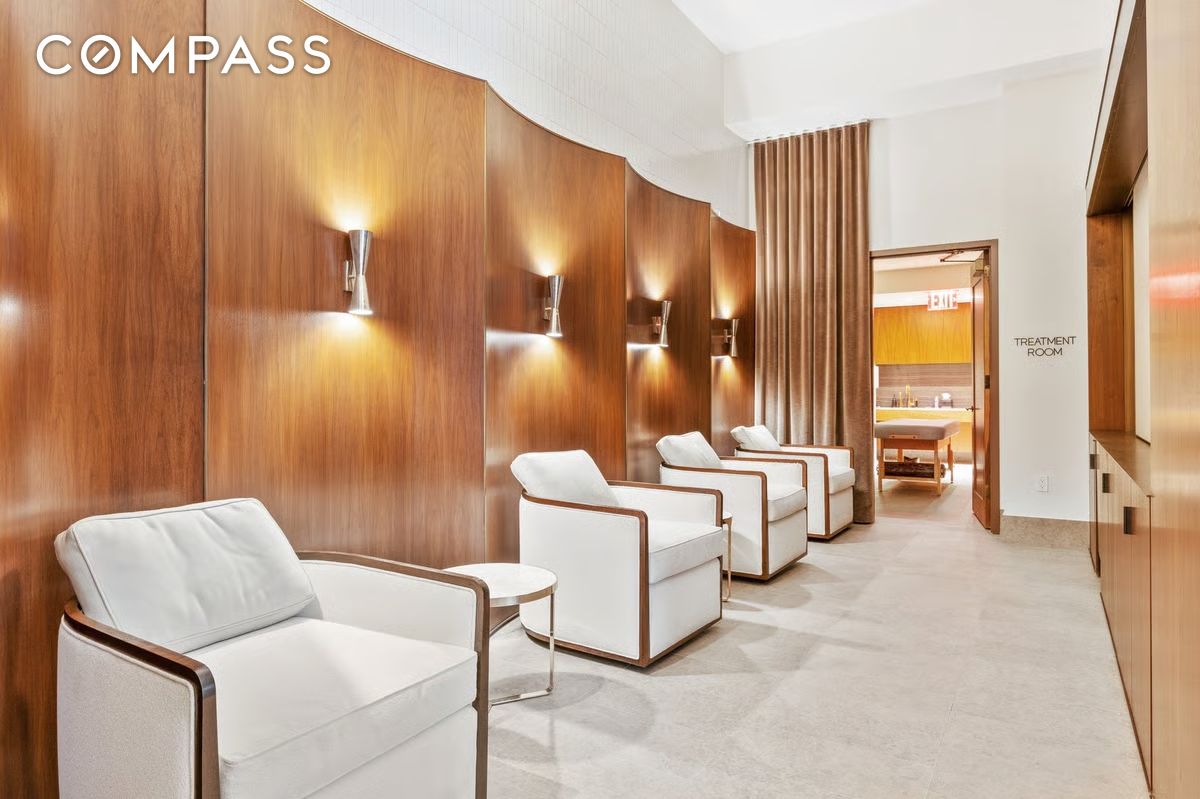 301 E 50th Street 5A