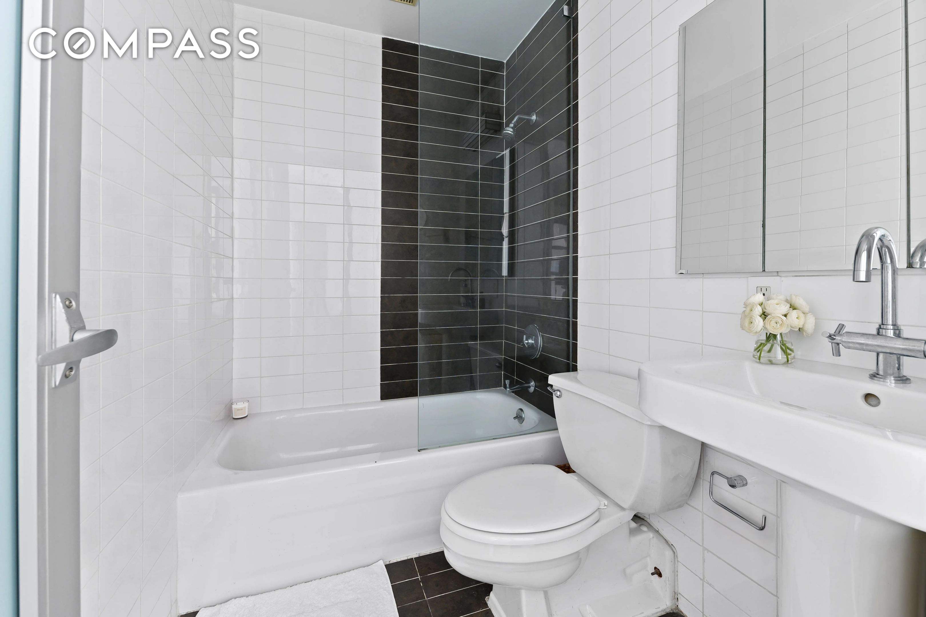 4 Lexington Avenue 8J