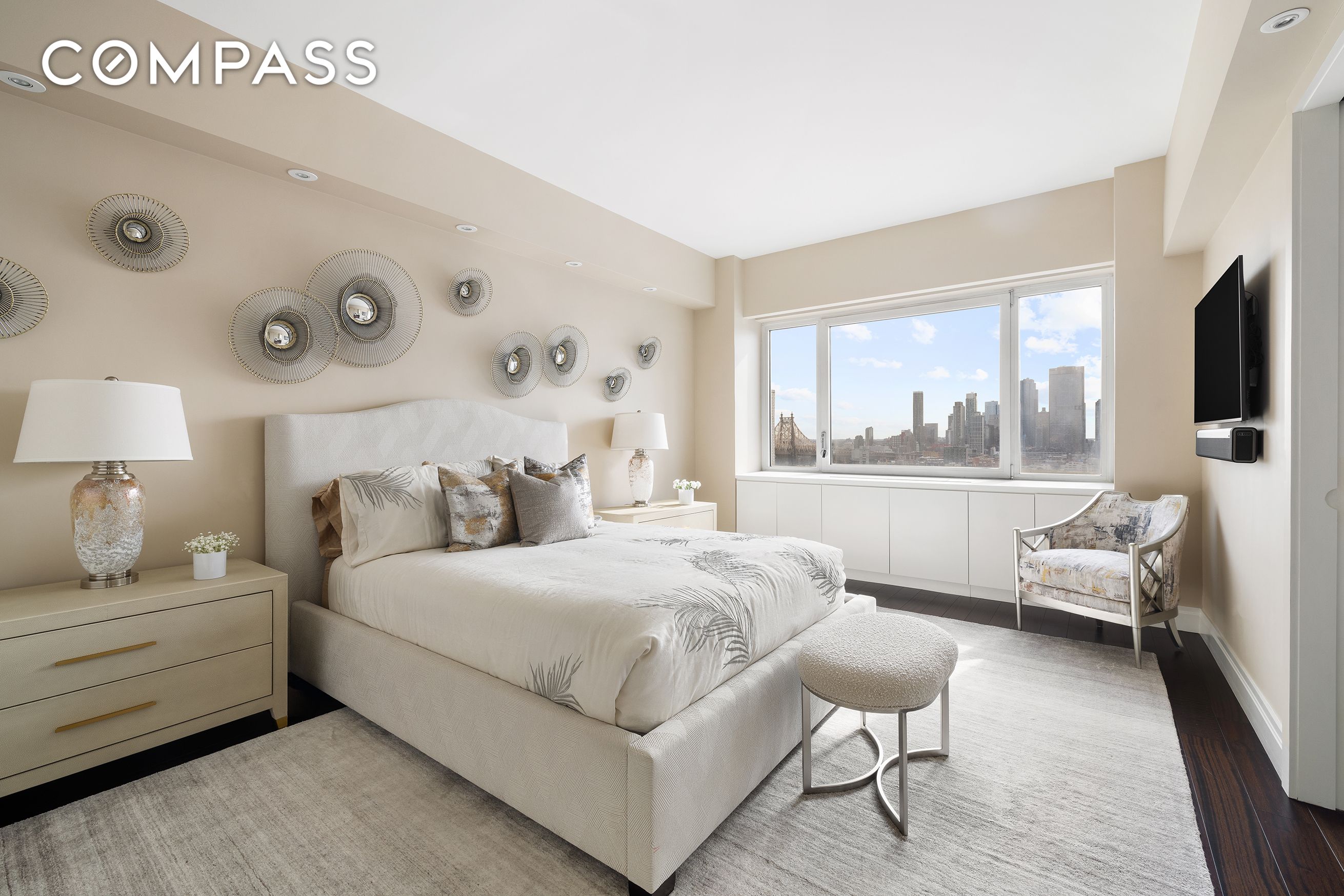 45 Sutton Place S PHI