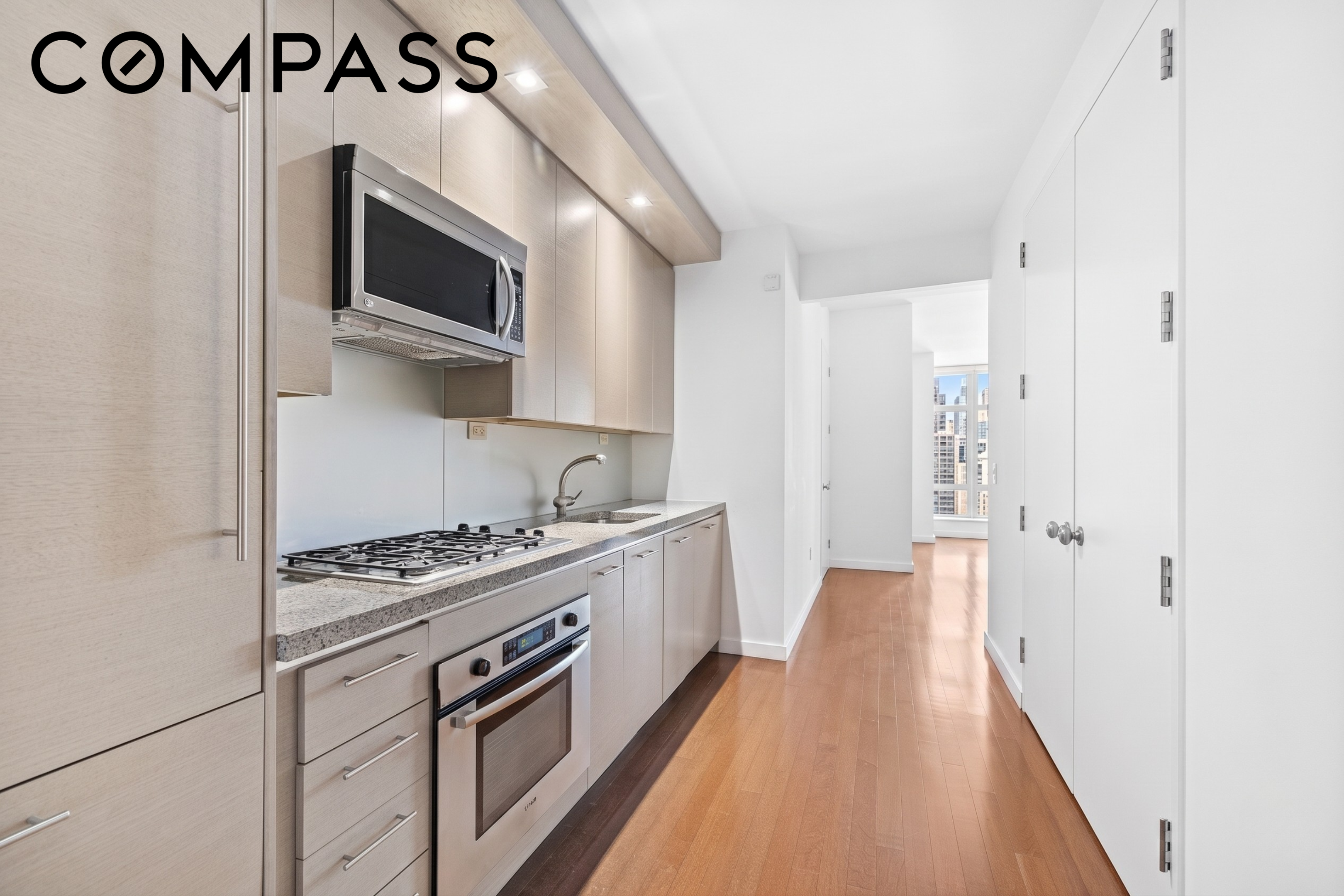 1600 Broadway 19F