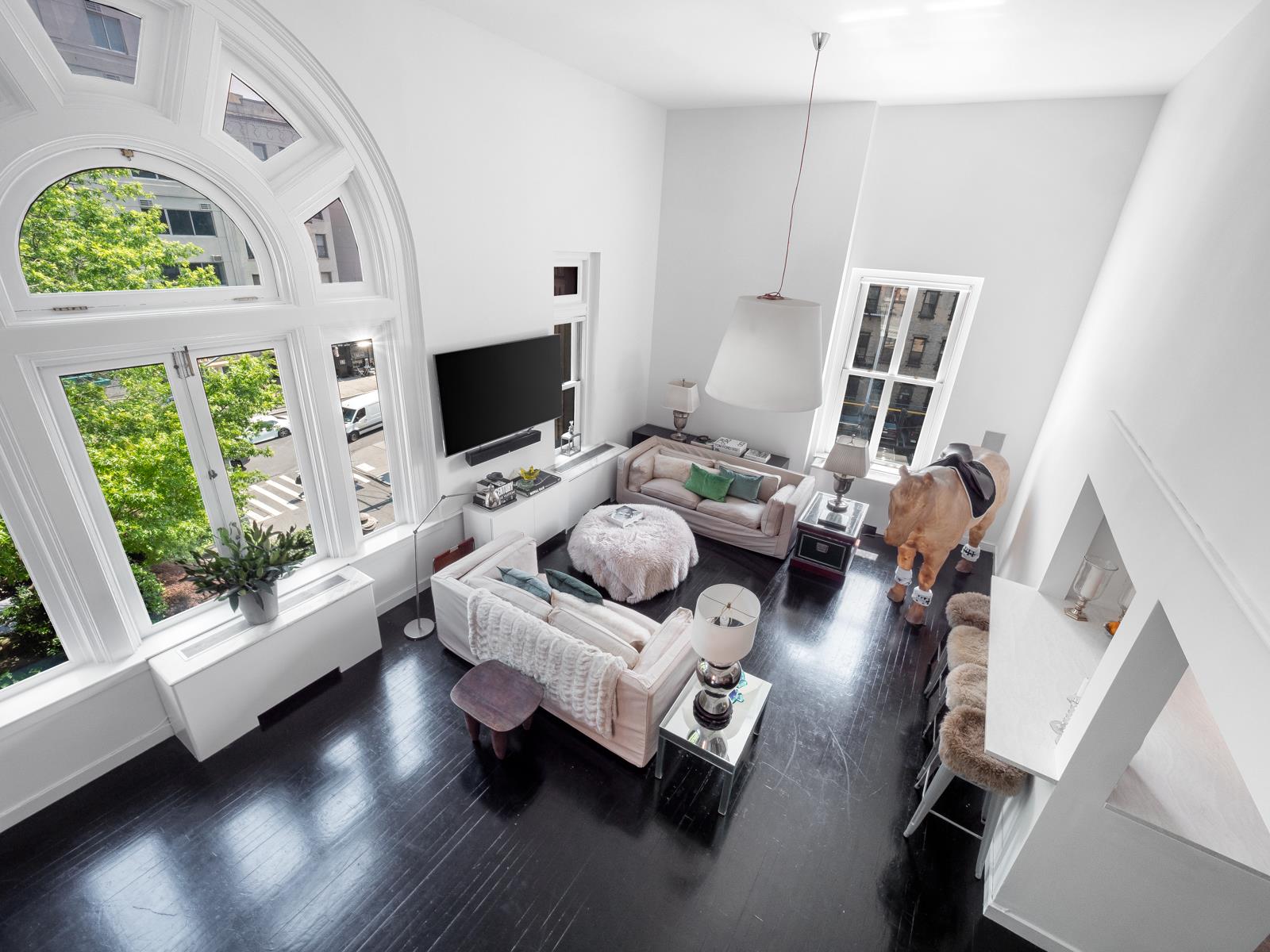 240 CENTRE Street Unit: 4N