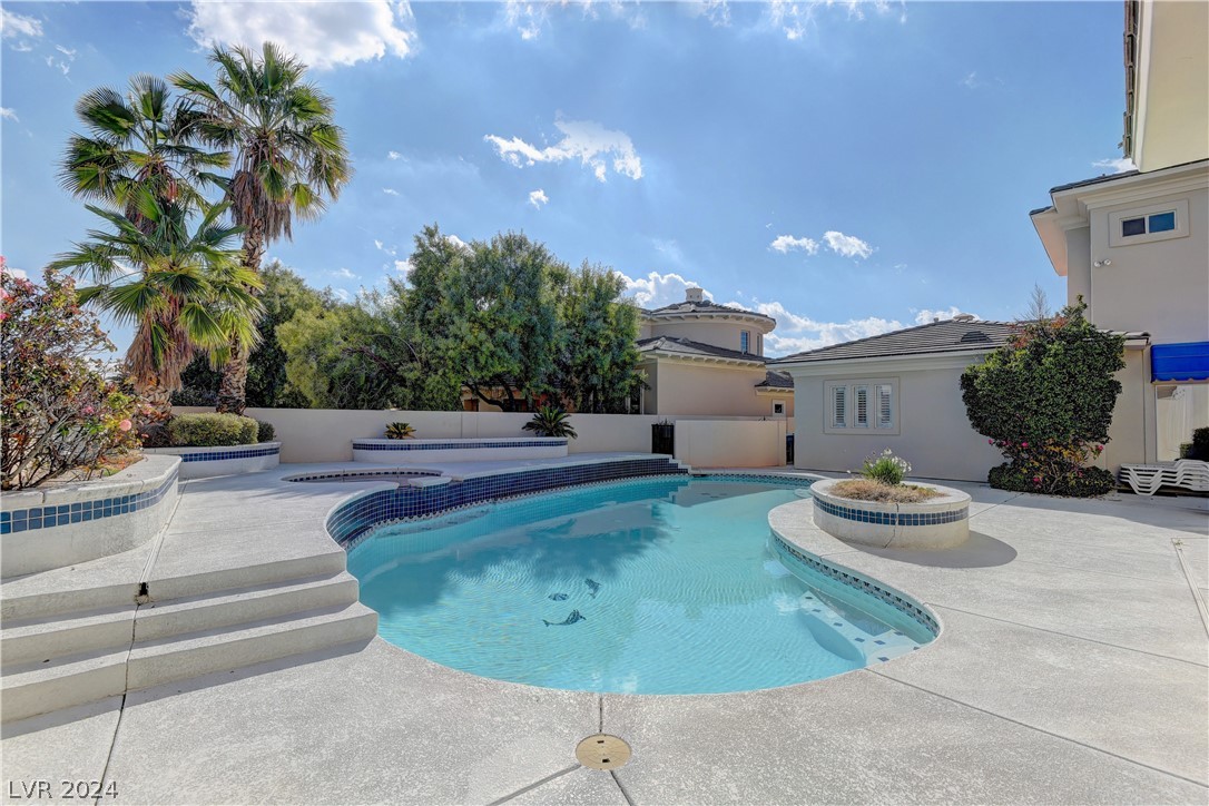 204 Luxaire Court