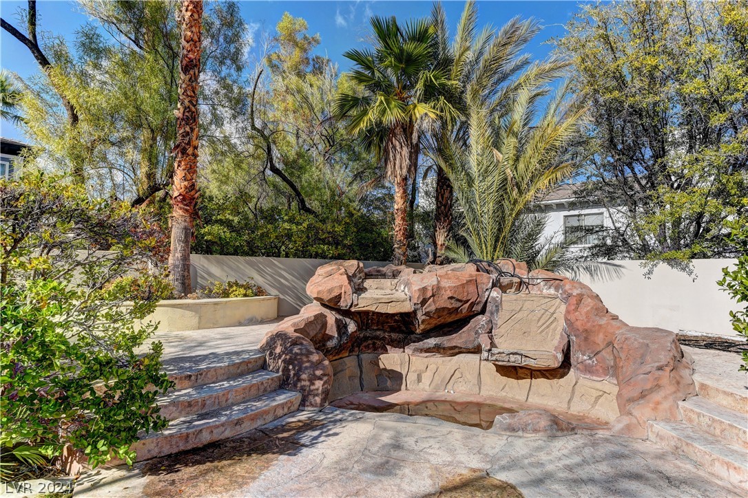 204 Luxaire Court