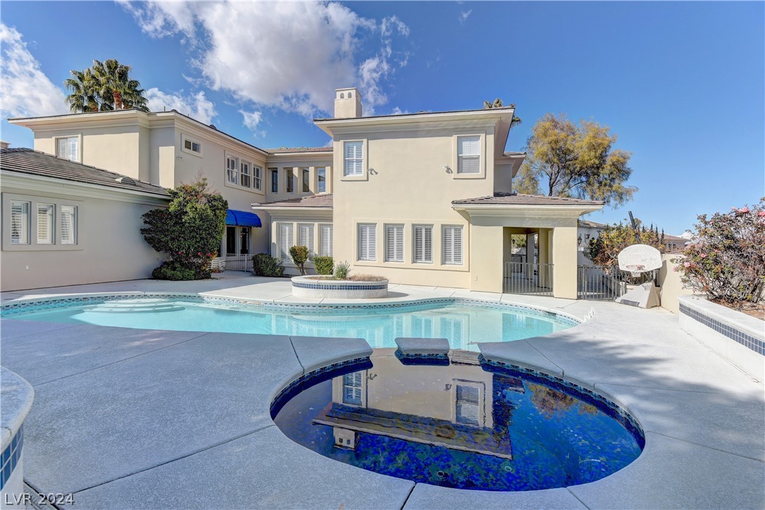 204 Luxaire Court