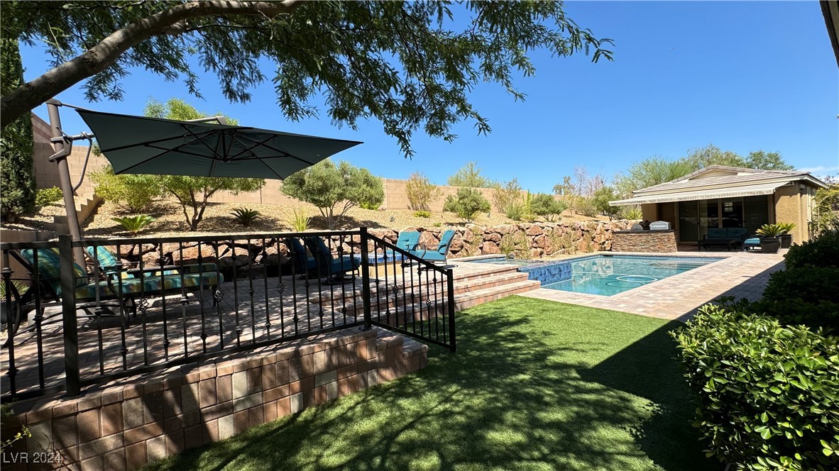 9782 Mountain Spruce Court