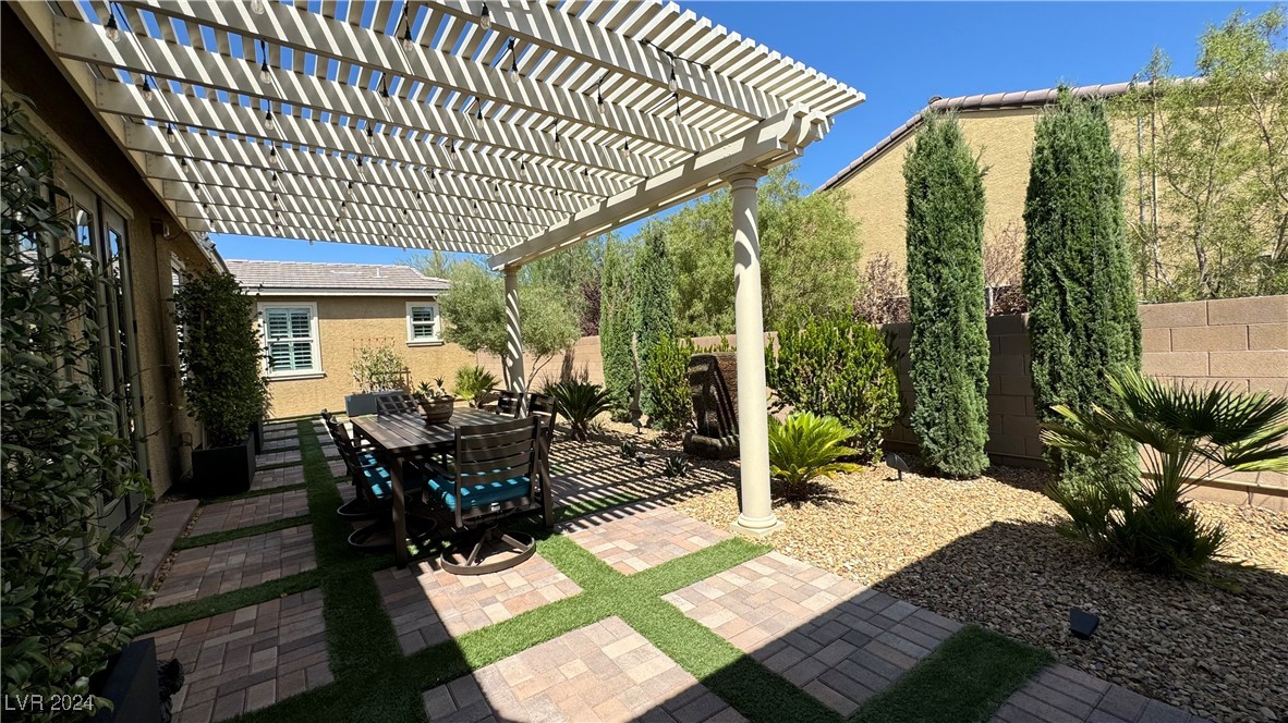 9782 Mountain Spruce Court