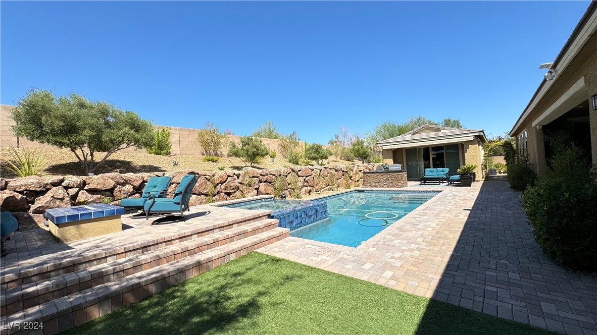 9782 Mountain Spruce Court