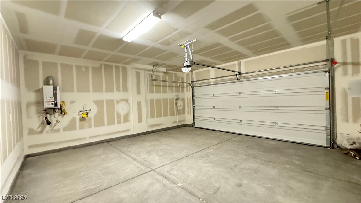 9937 Locking Biner Avenue