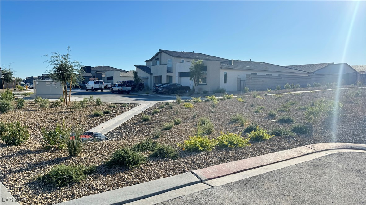 9937 Locking Biner Avenue