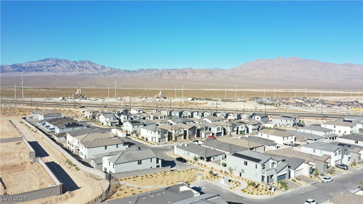 9937 Locking Biner Avenue