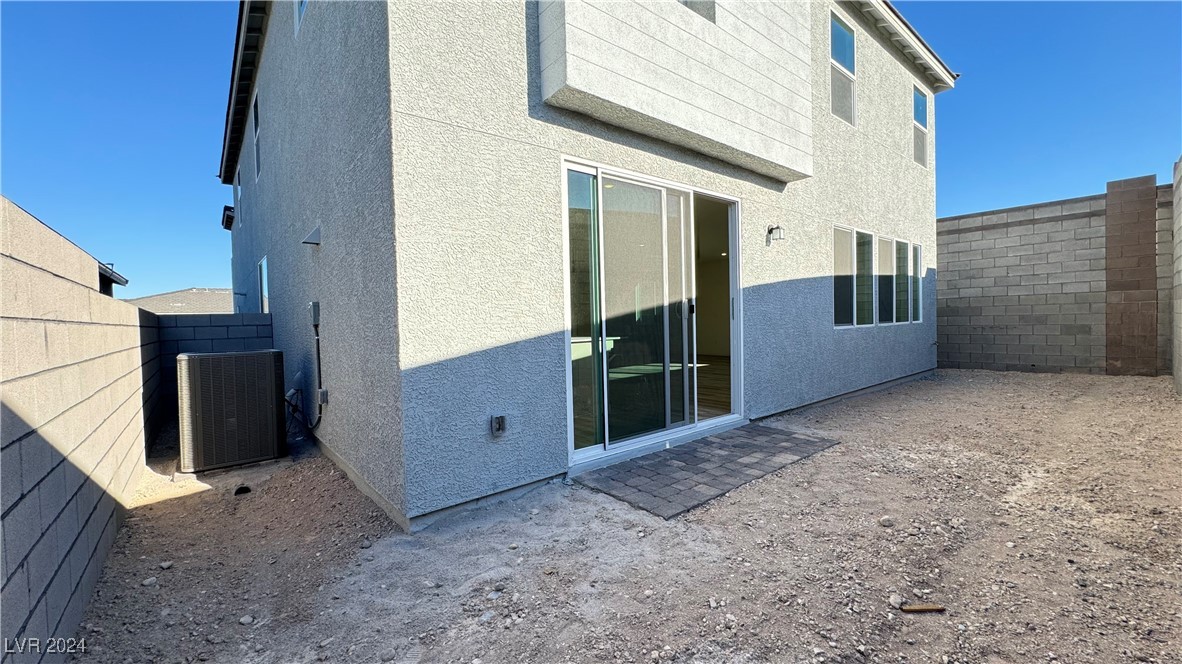 9937 Locking Biner Avenue