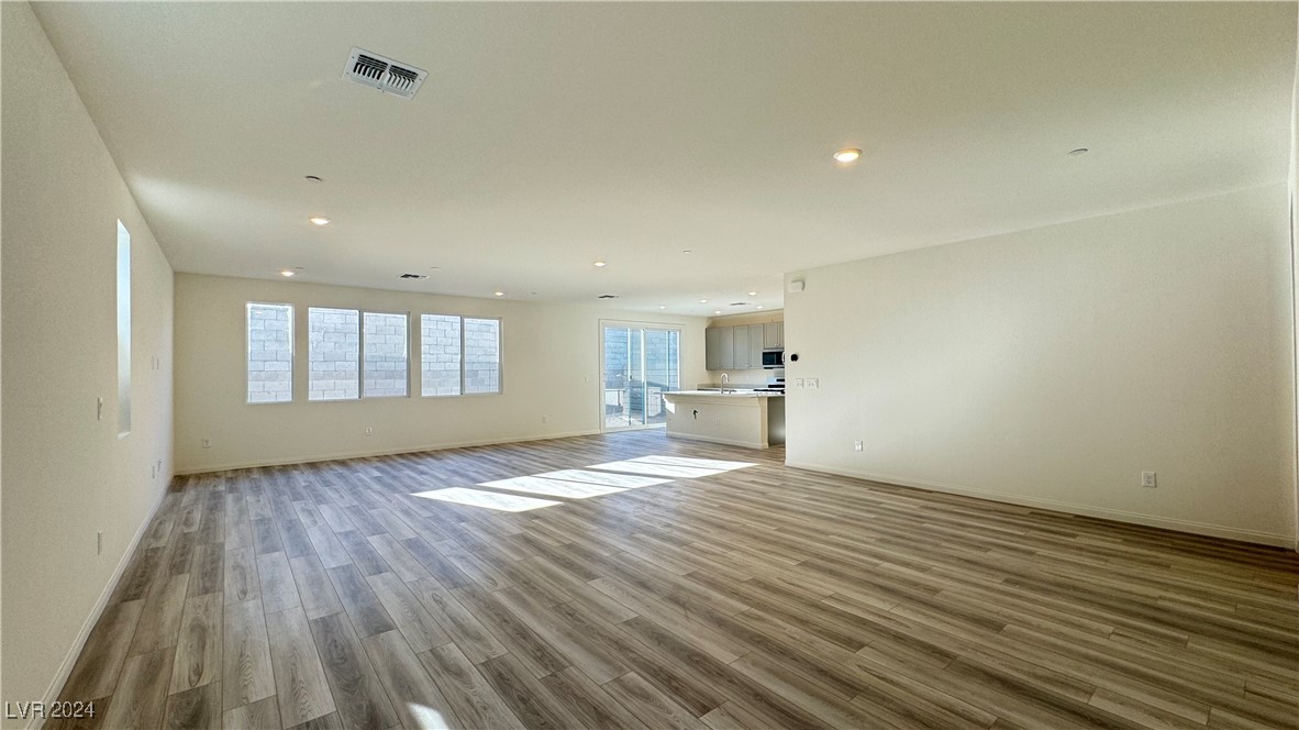 9937 Locking Biner Avenue